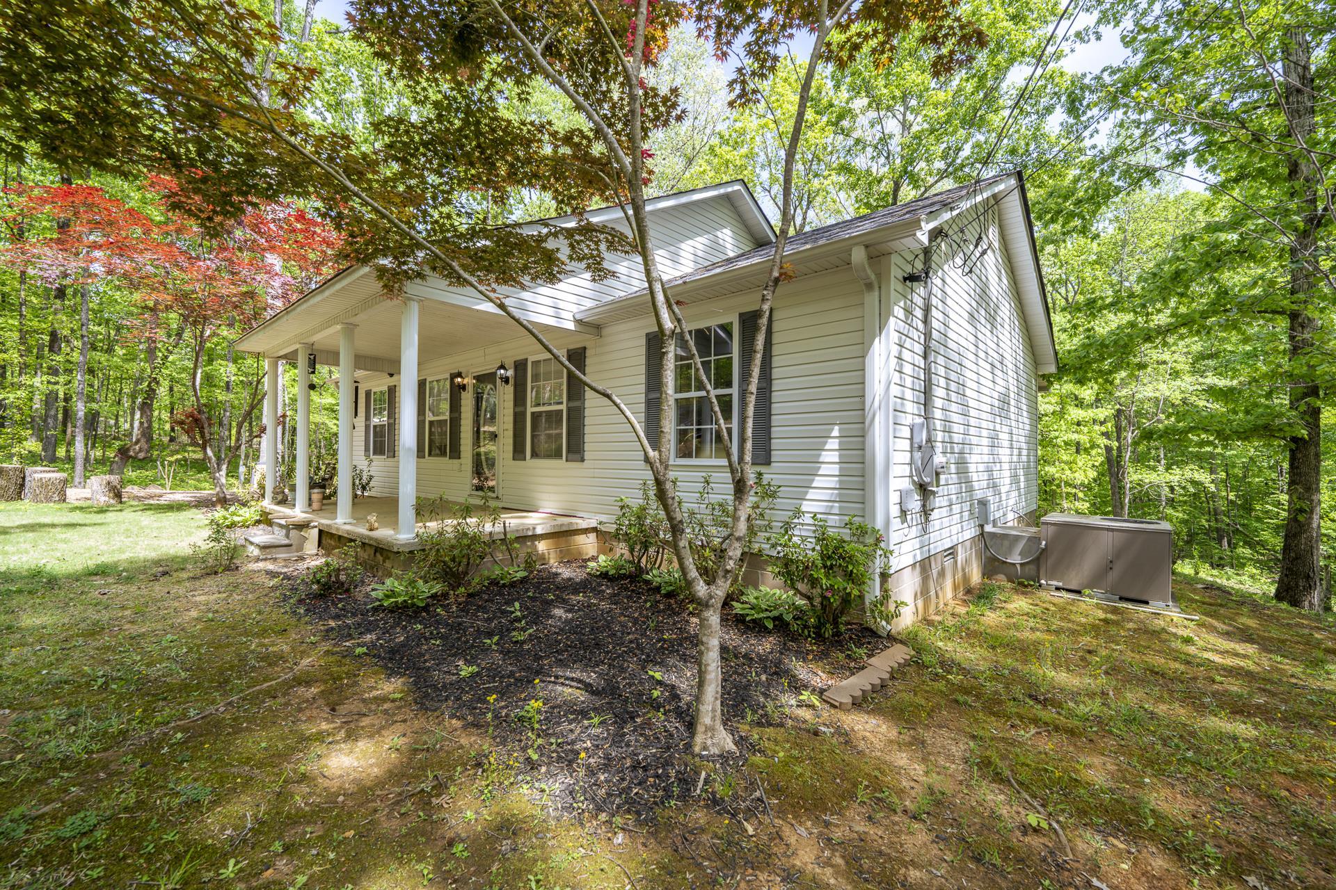 191 Crabtree Rd Property Photo 3