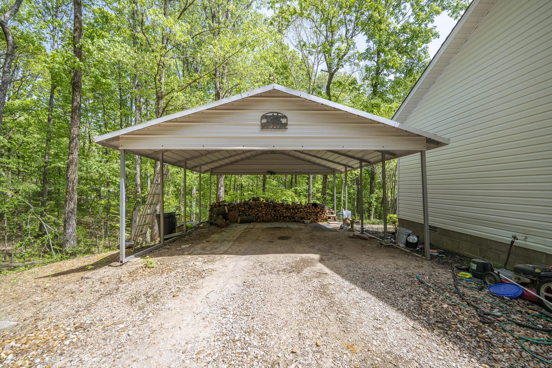 191 Crabtree Rd Property Photo 4
