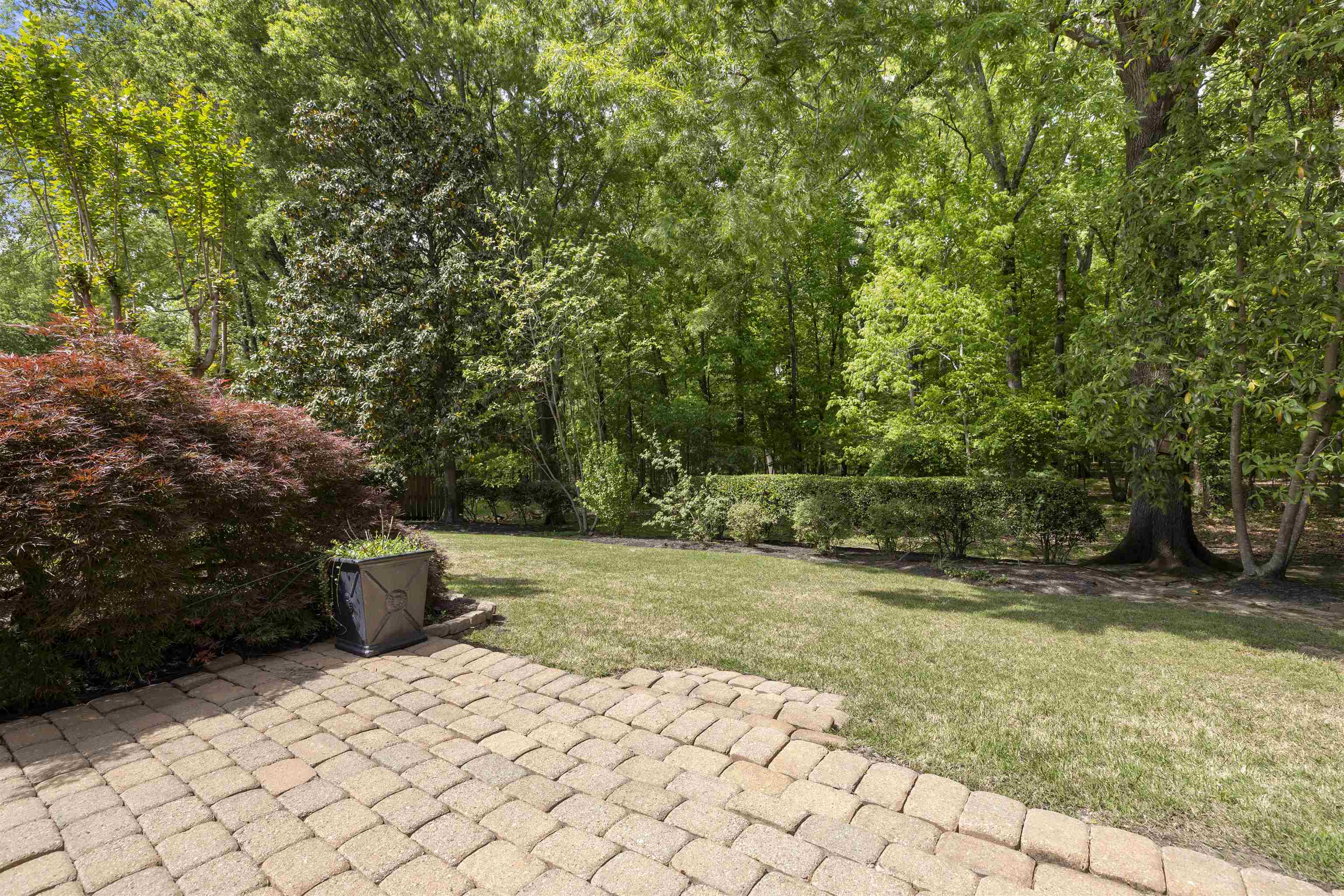 2142 Lake Page Dr Property Photo 27