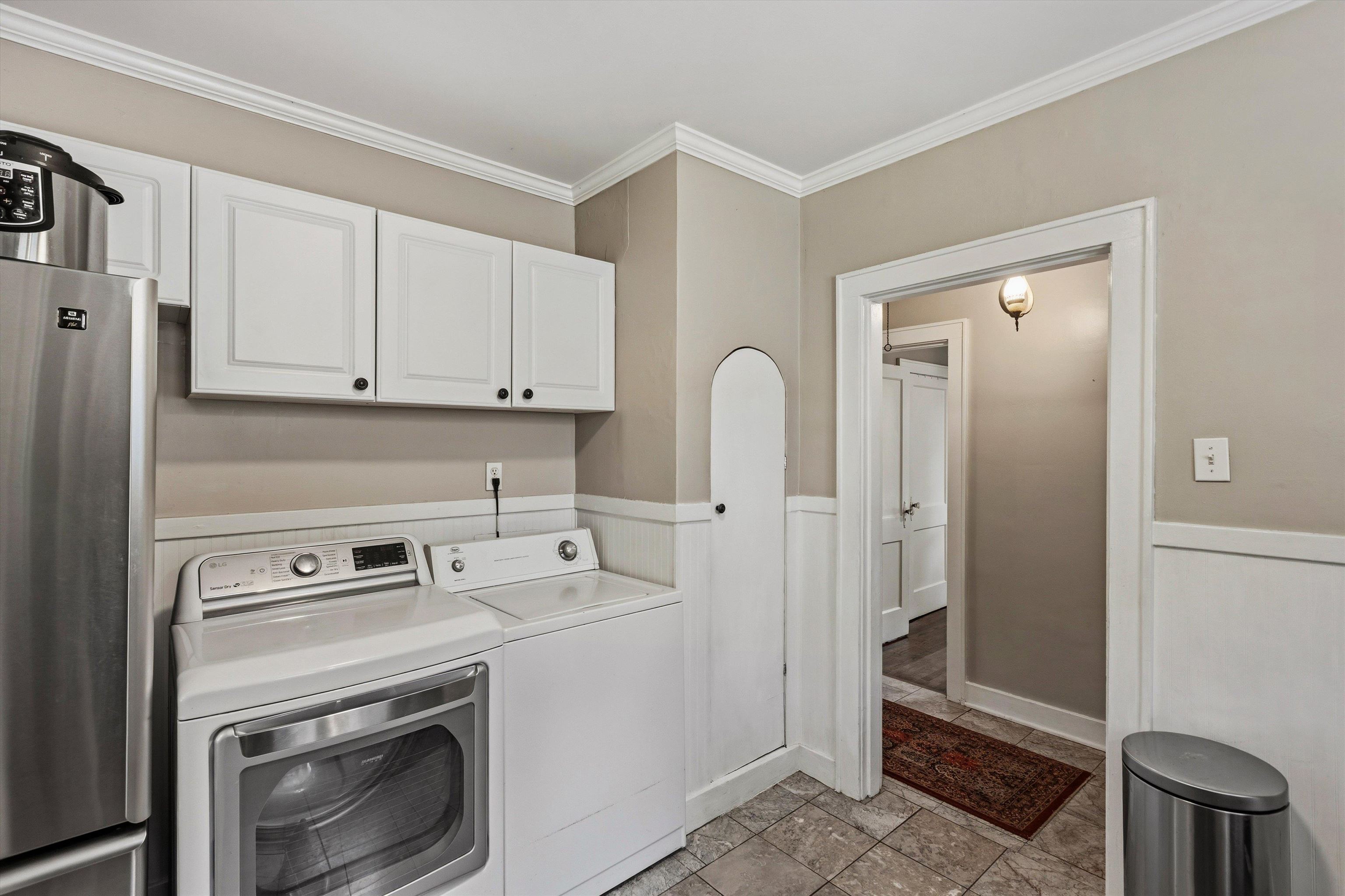 564 Alexander St Property Photo 12
