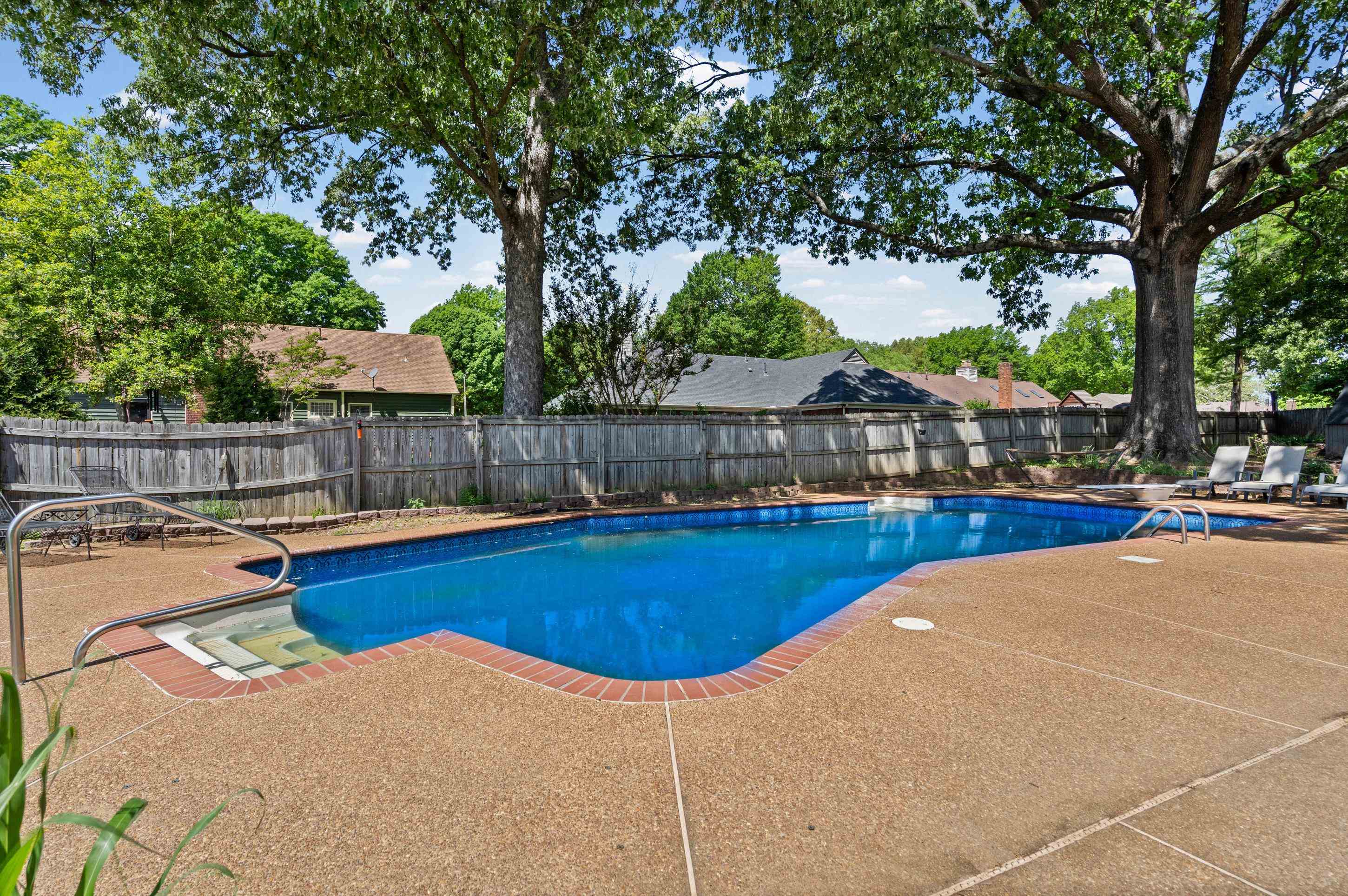 897 Wood Cv Property Photo 3