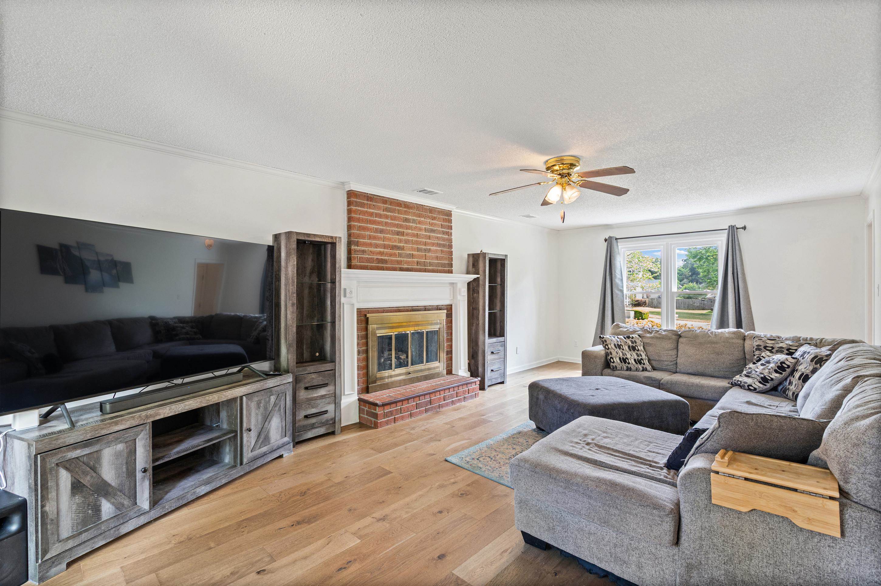 897 Wood Cv Property Photo 8