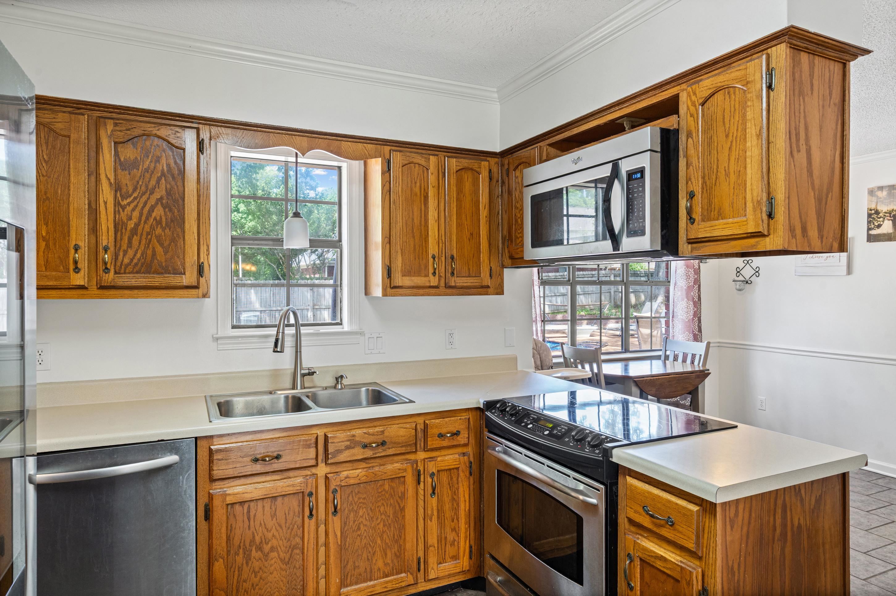 897 Wood Cv Property Photo 11