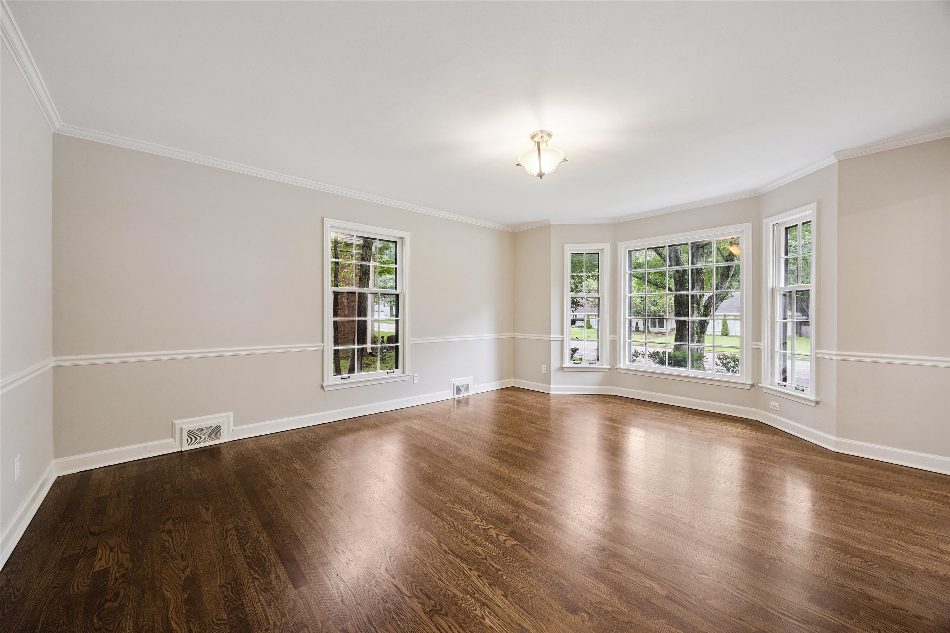2030 Brierbrook Rd Property Photo 2