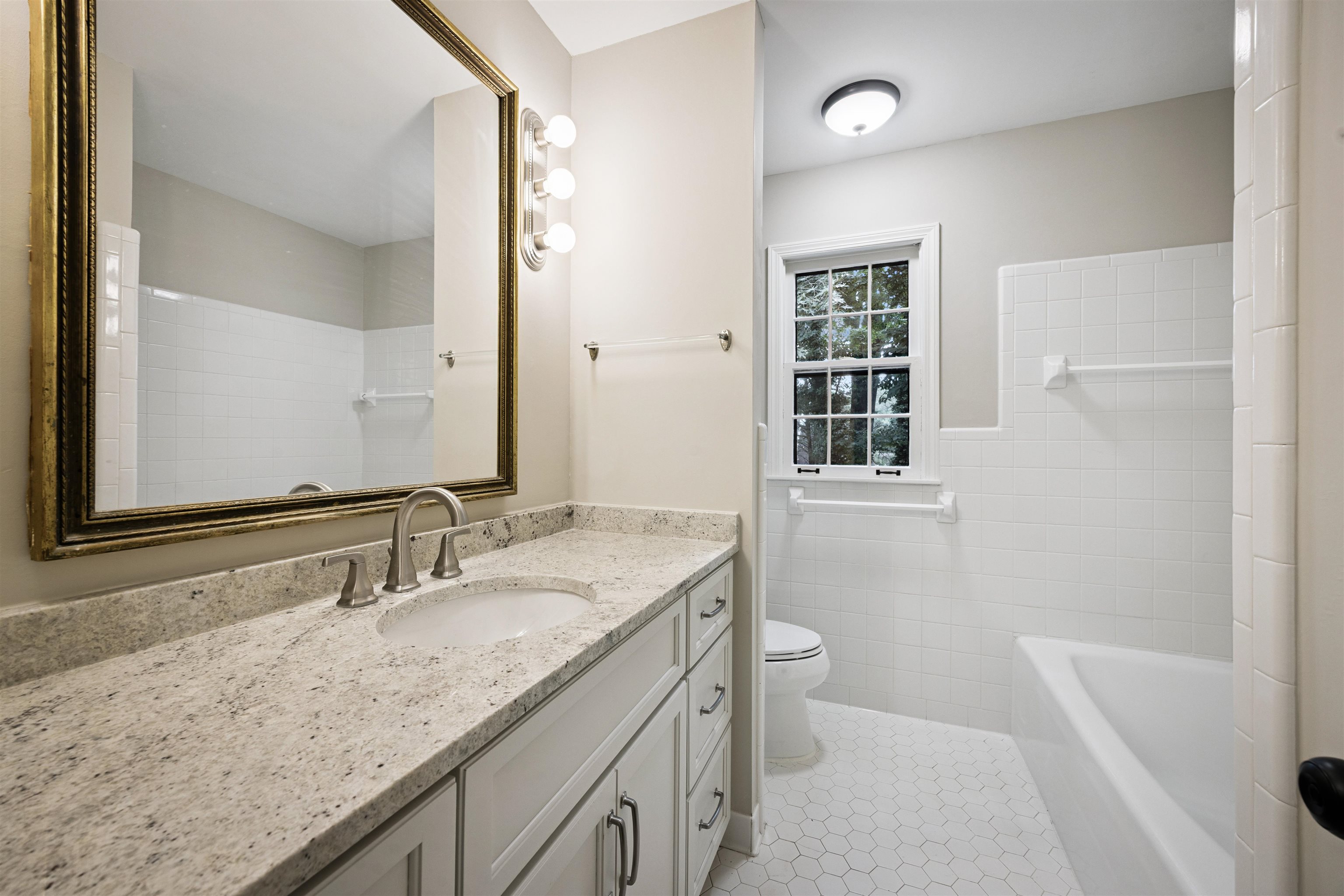2030 Brierbrook Rd Property Photo 11