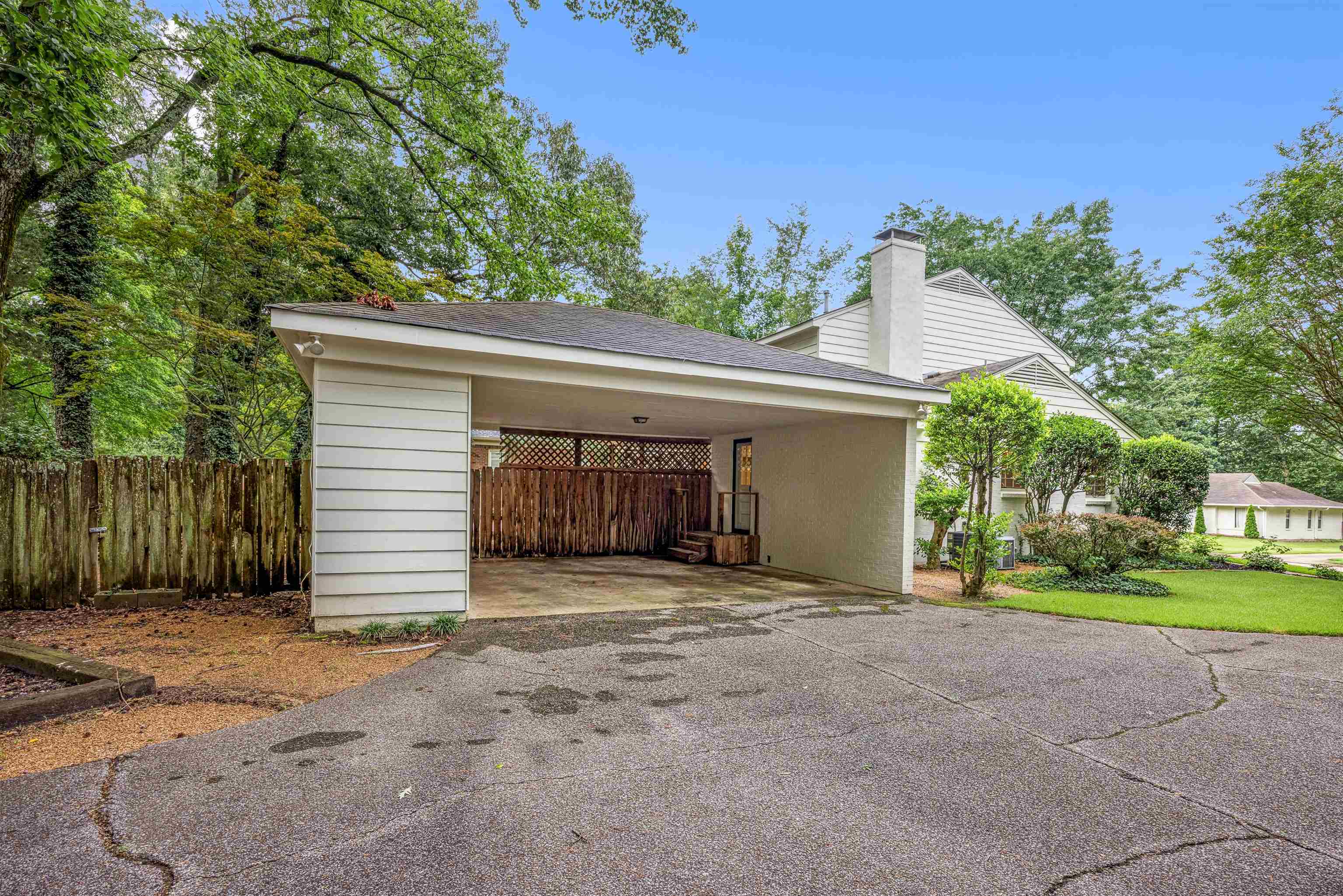 2030 Brierbrook Rd Property Photo 16
