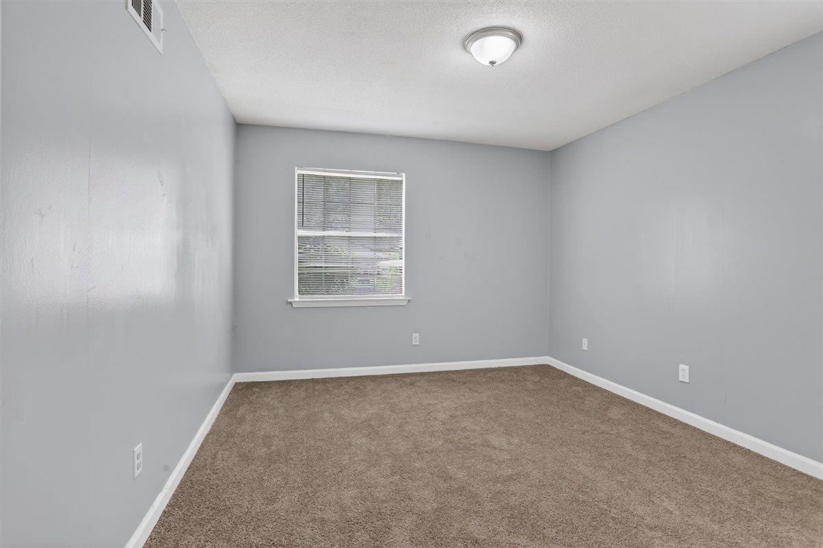 5096 Belfast Dr Property Photo 10