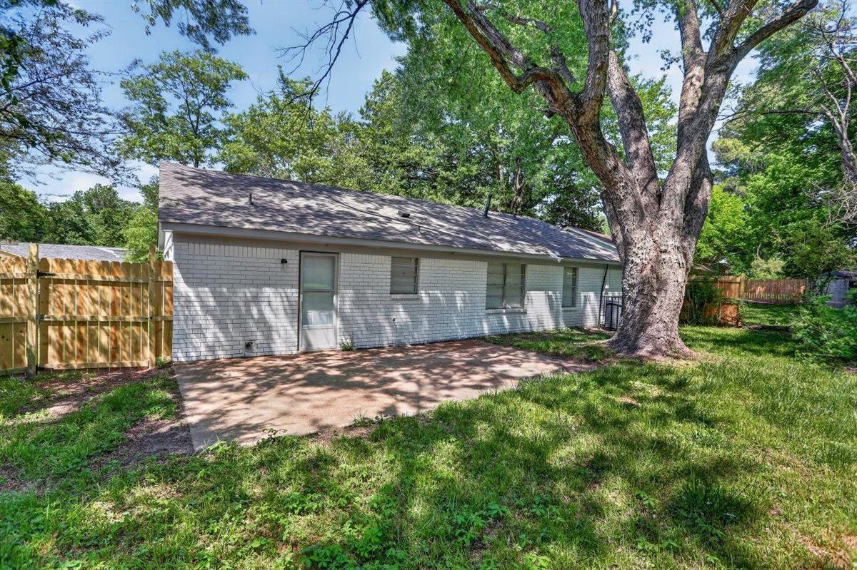 5096 Belfast Dr Property Photo 14