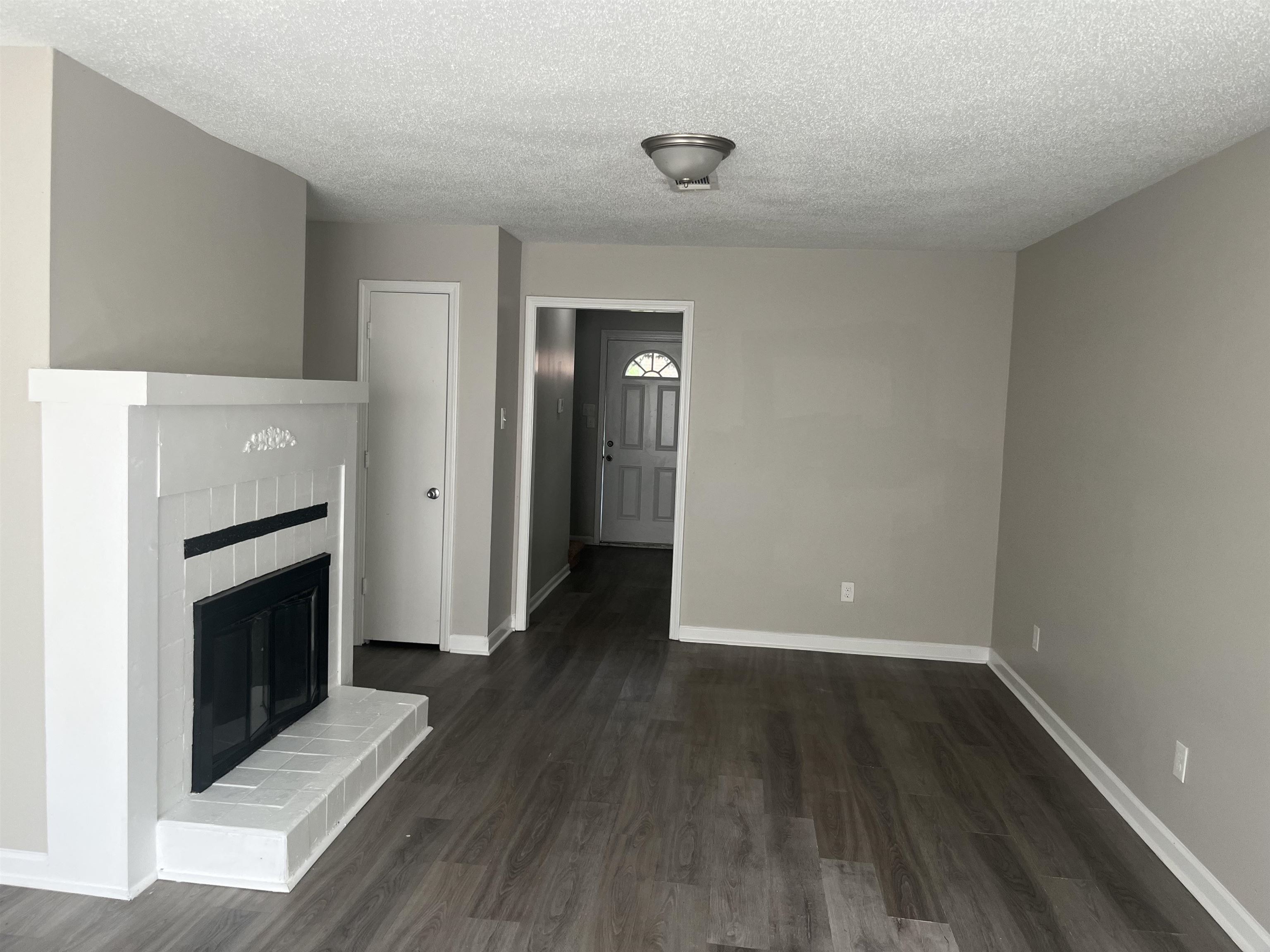 5994 Lofty Oak Cir 5994 Property Photo 2