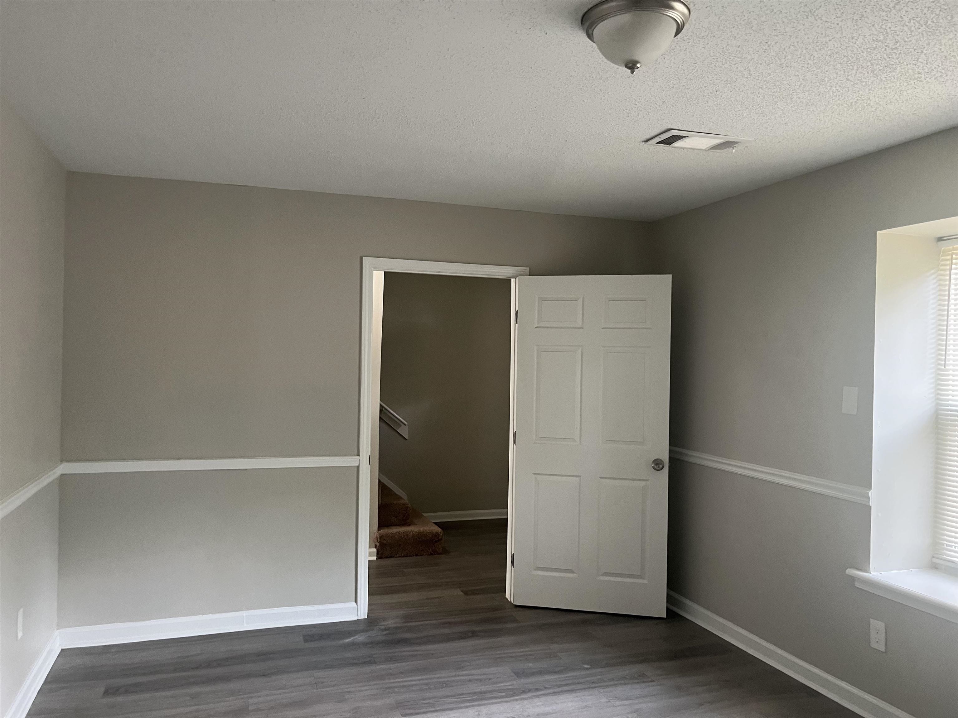 5994 Lofty Oak Cir 5994 Property Photo 3