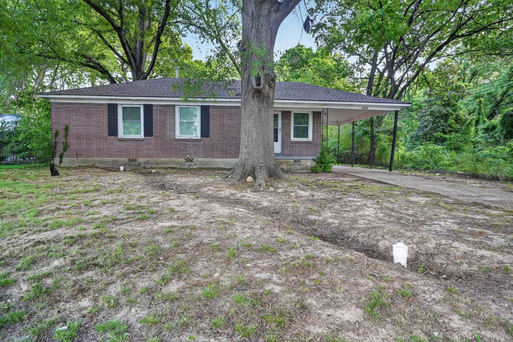 1886 Corning Ave Property Photo 10
