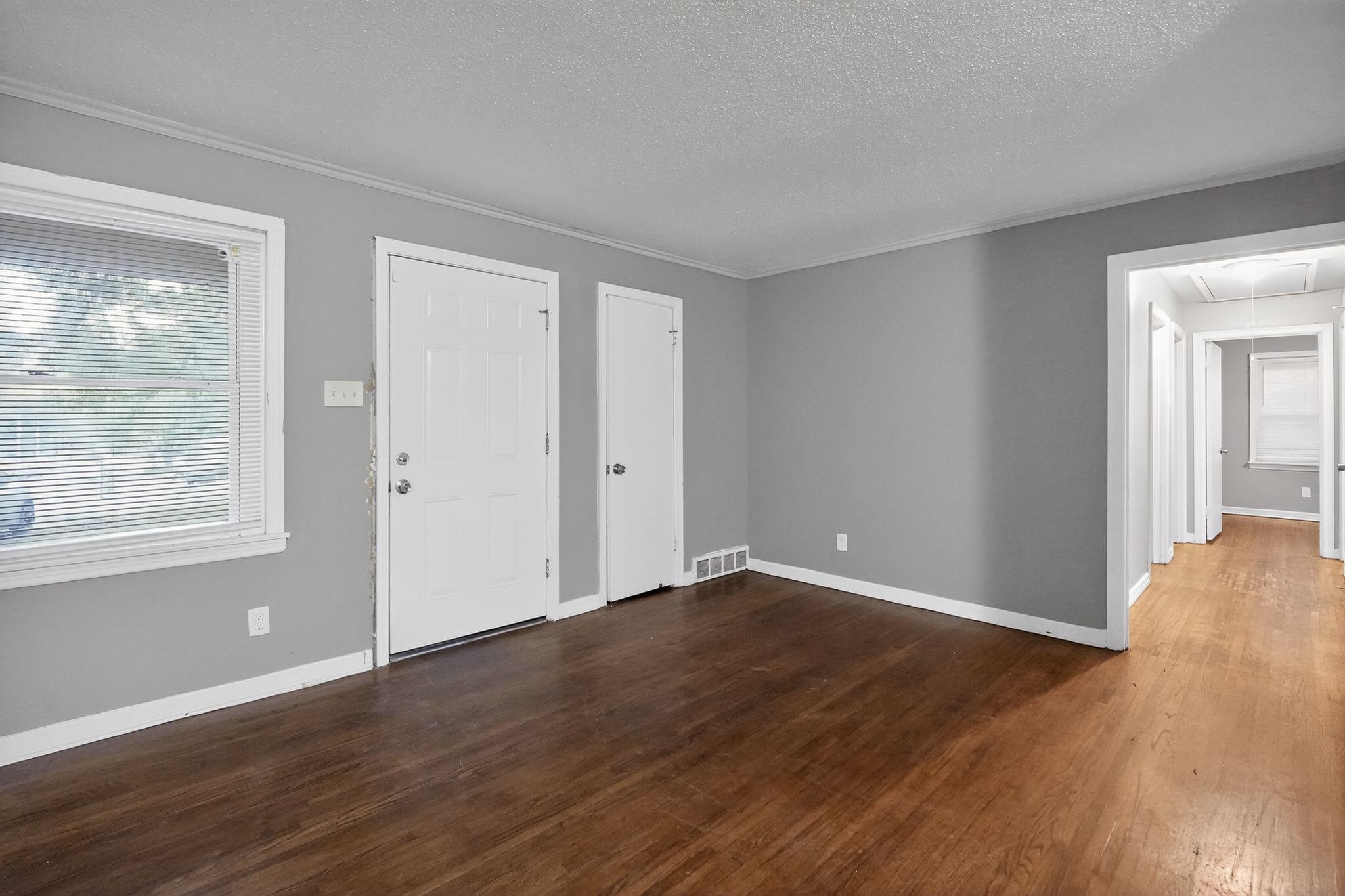 1886 Corning Ave Property Photo 13