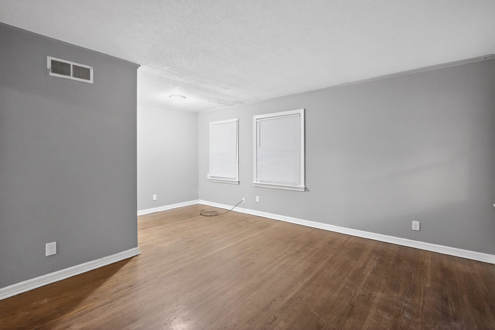 1886 Corning Ave Property Photo 15