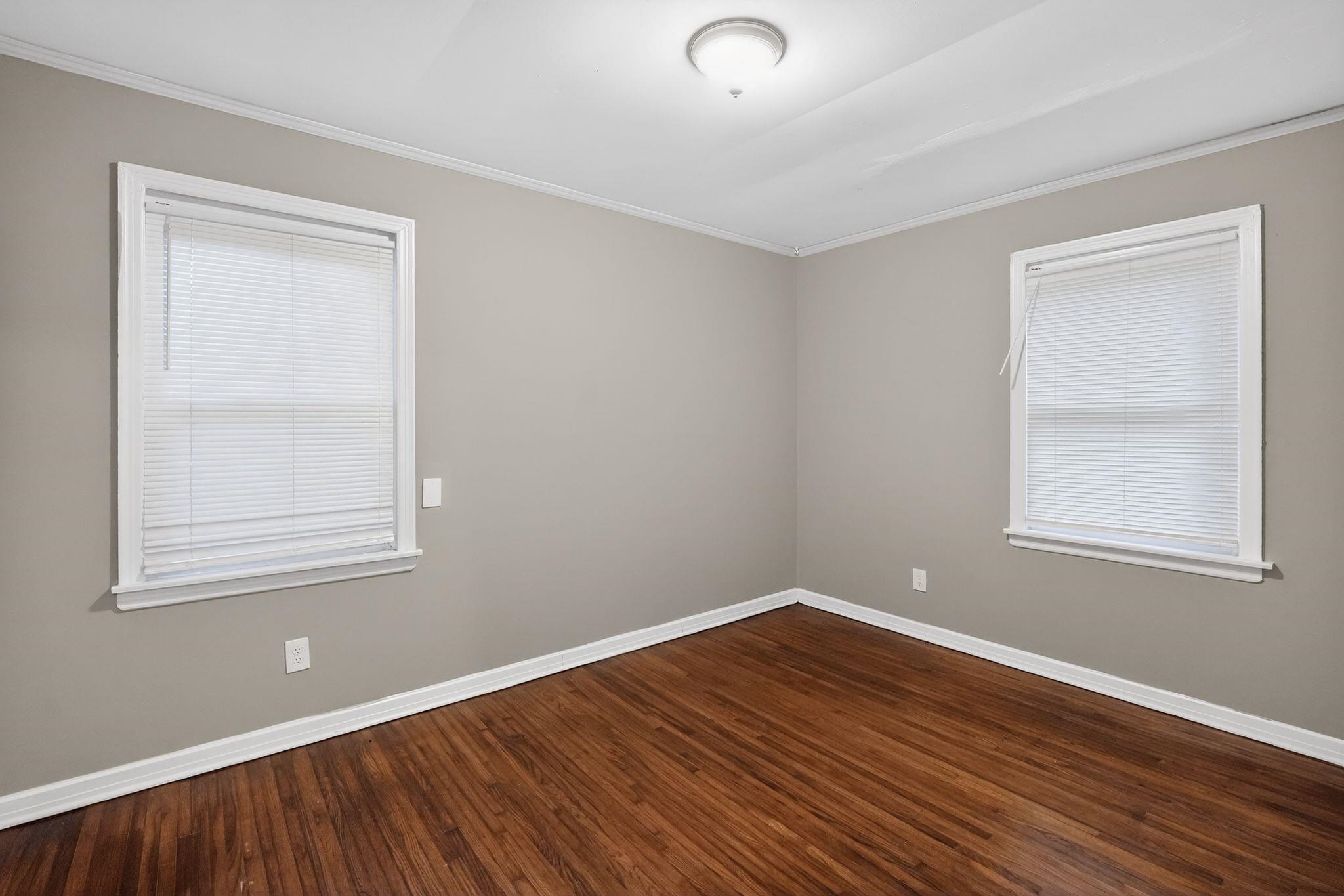1886 Corning Ave Property Photo 18