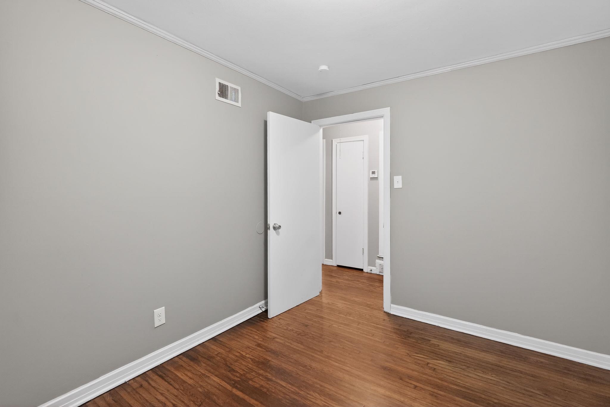 1886 Corning Ave Property Photo 23