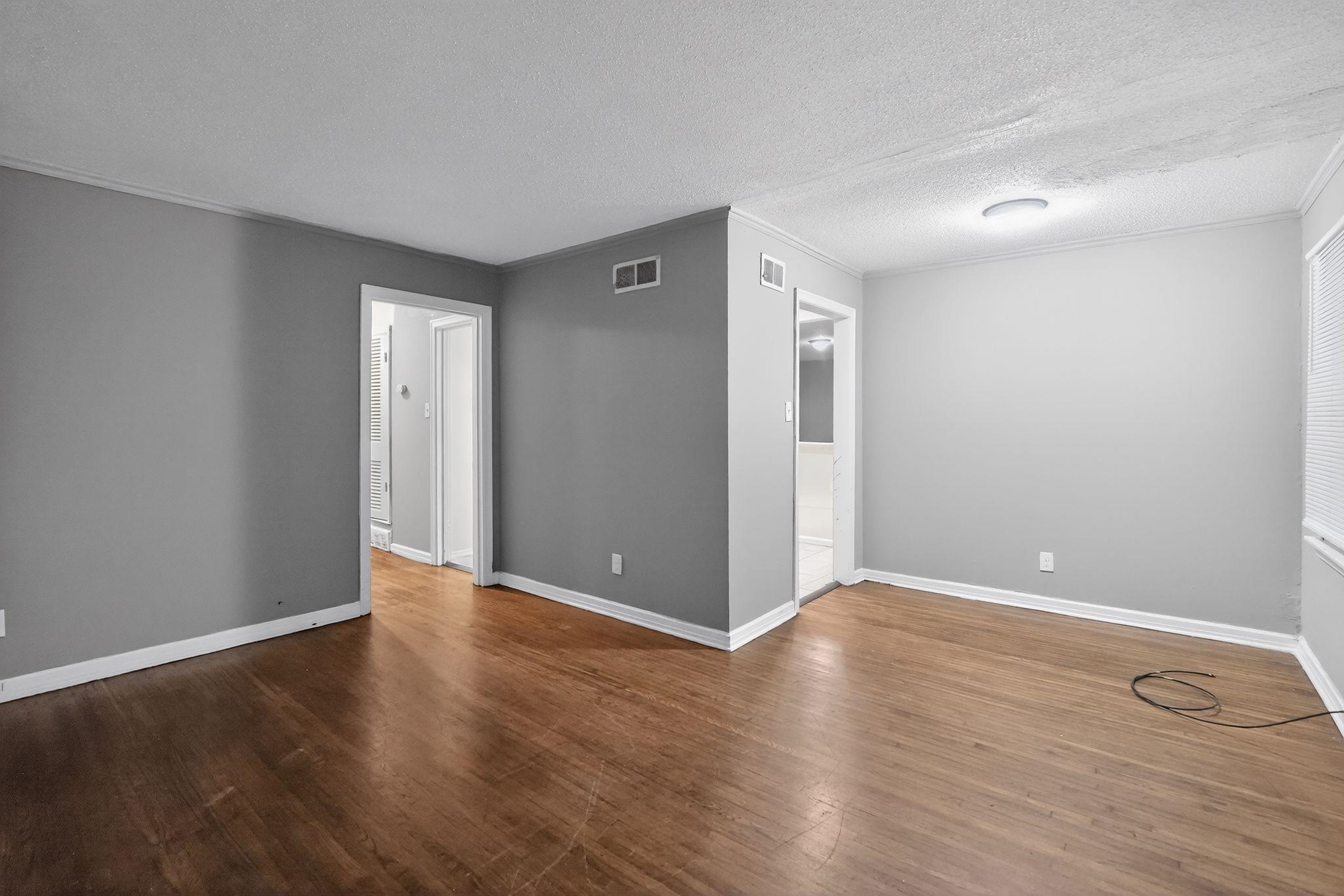 1886 Corning Ave Property Photo 24