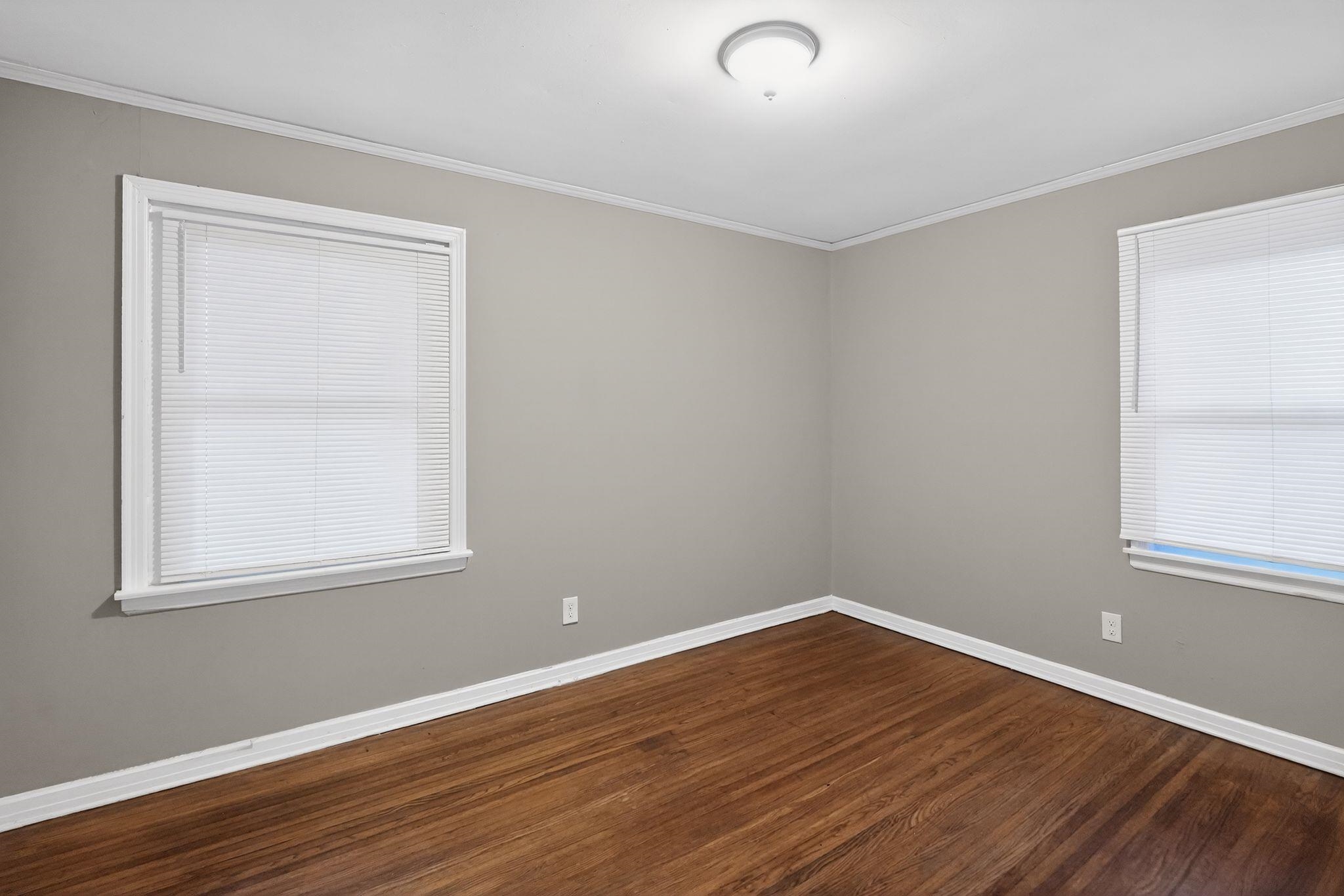 1886 Corning Ave Property Photo 25