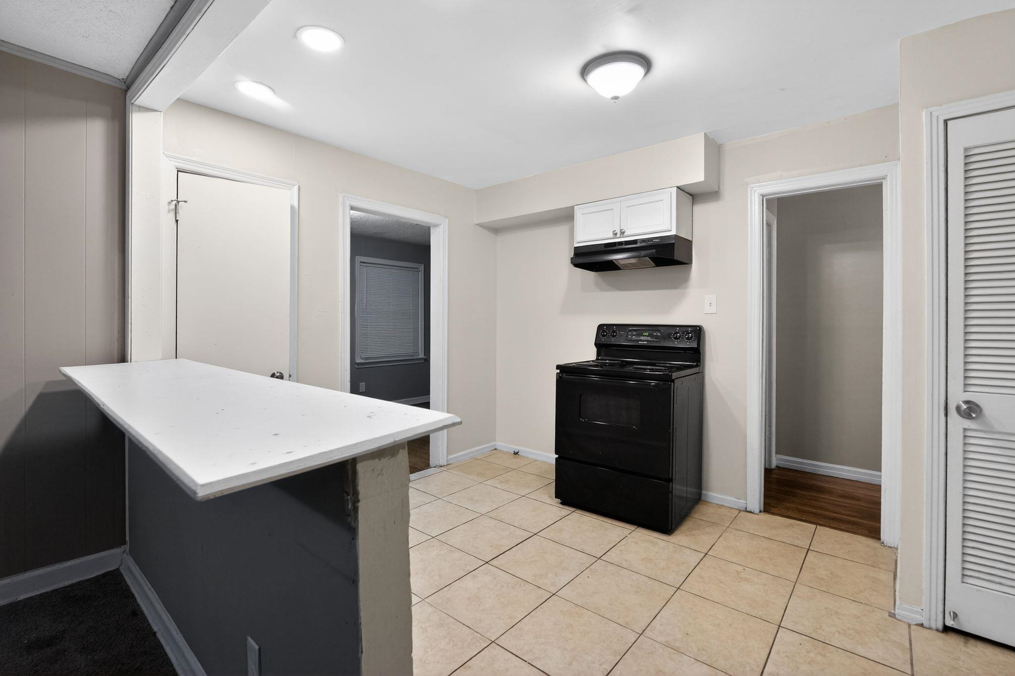 1886 Corning Ave Property Photo 26
