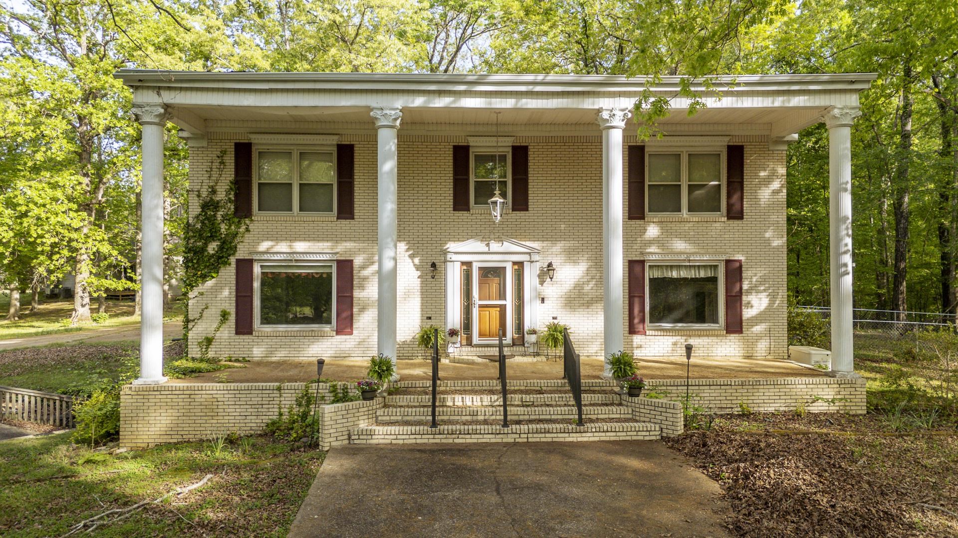 101 BOB ST Property Photo 1
