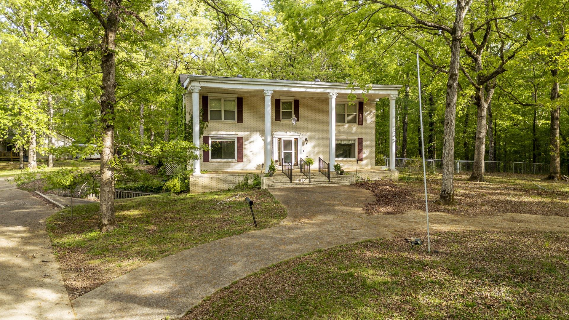 101 Bob St Property Photo 3