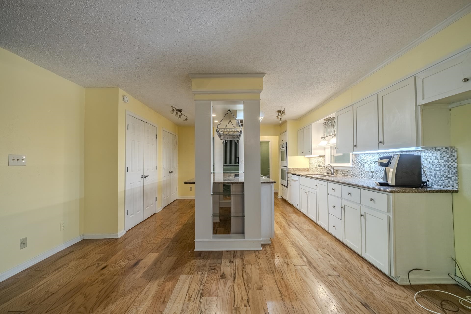 101 Bob St Property Photo 10