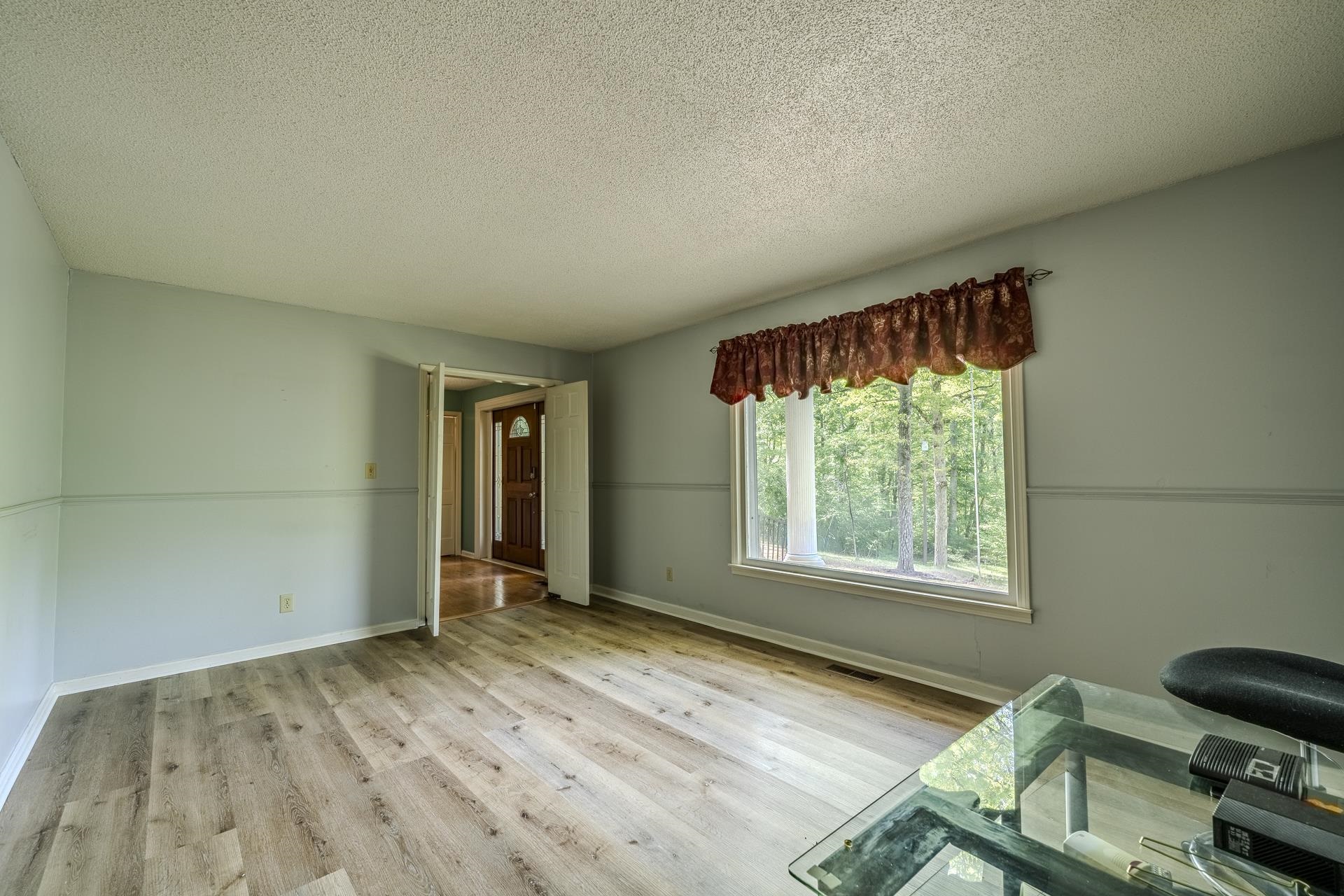 101 Bob St Property Photo 12