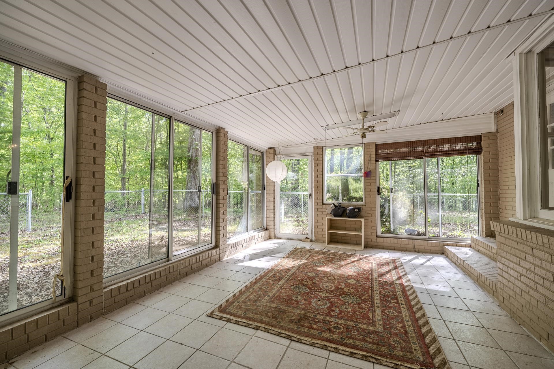 101 Bob St Property Photo 31