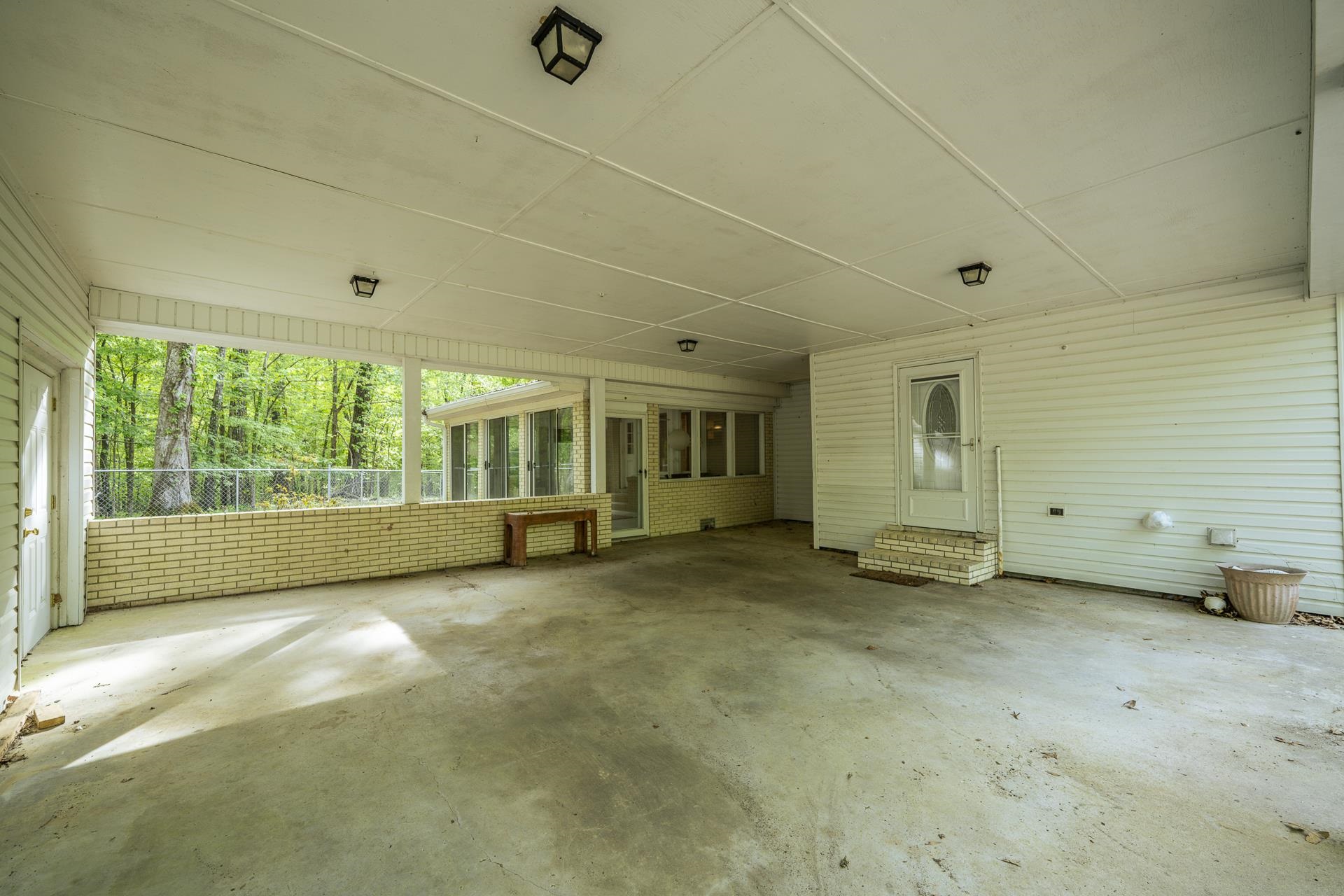 101 Bob St Property Photo 37