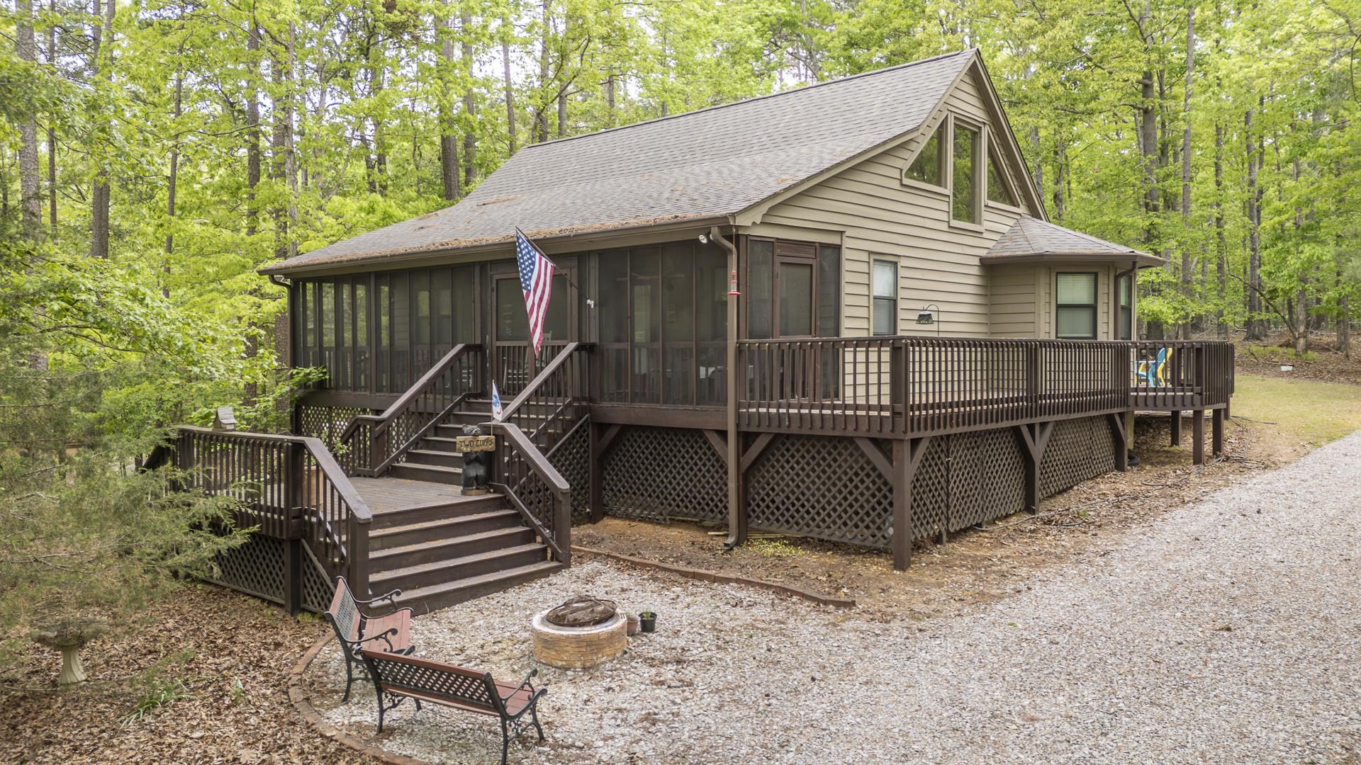 325 Murray Ln Property Photo 1