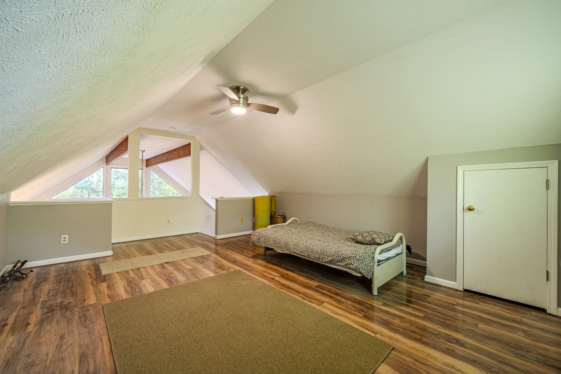 325 Murray Ln Property Photo 19