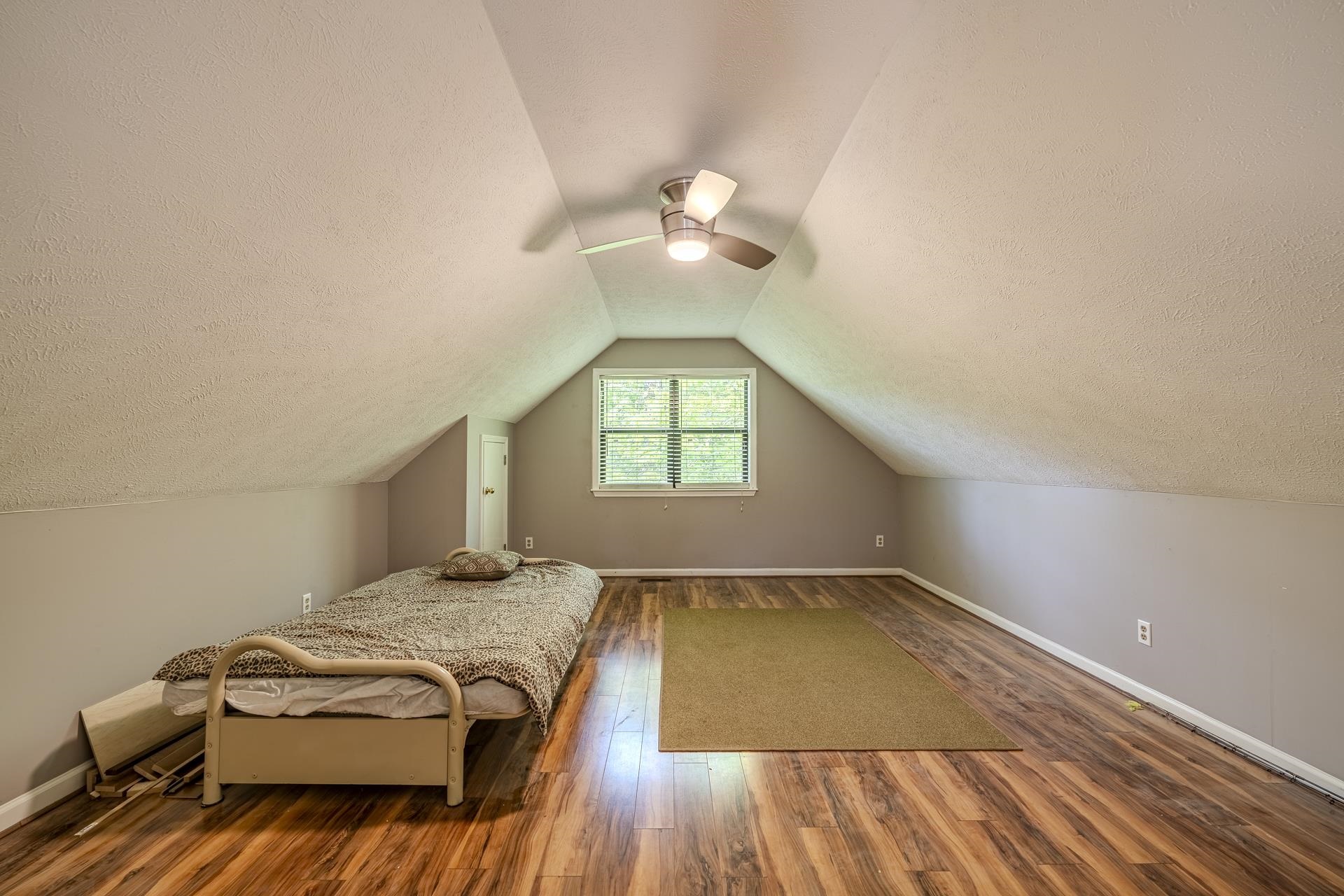325 Murray Ln Property Photo 20