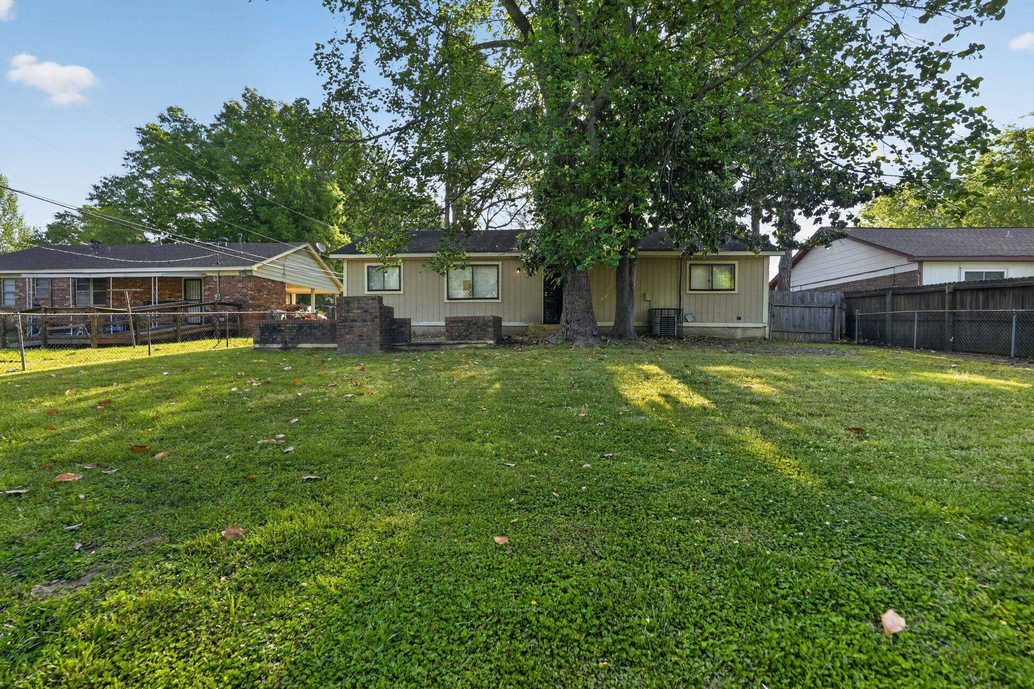 3929 Pippin St Property Photo 6
