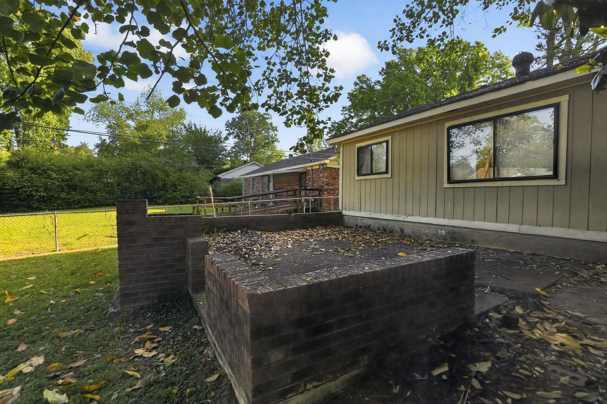 3929 Pippin St Property Photo 7