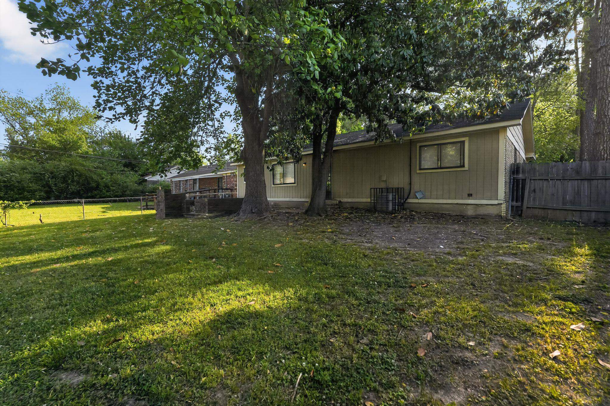 3929 Pippin St Property Photo 8