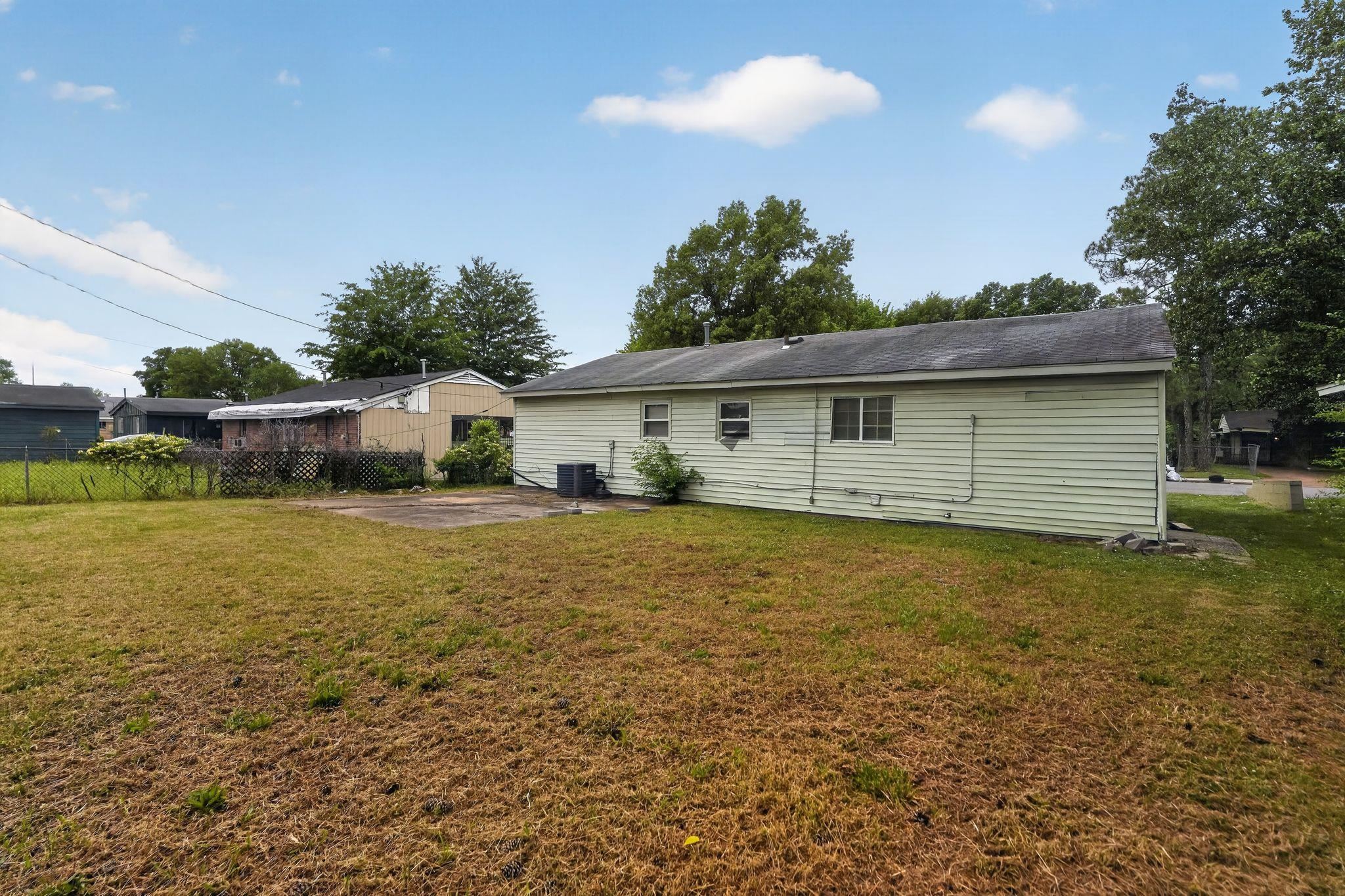 4274 Deerland St Property Photo 9