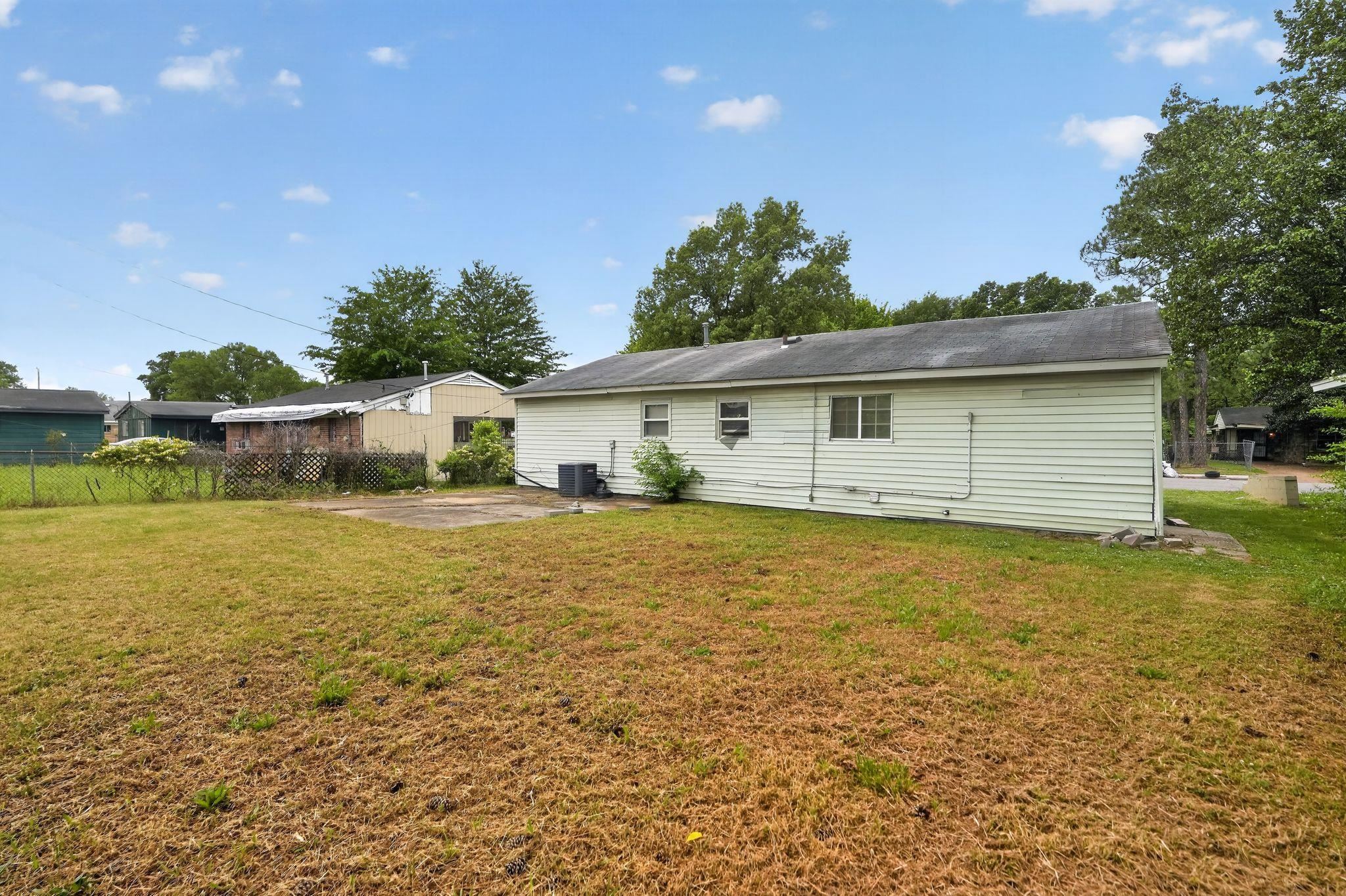 4274 Deerland St Property Photo 13