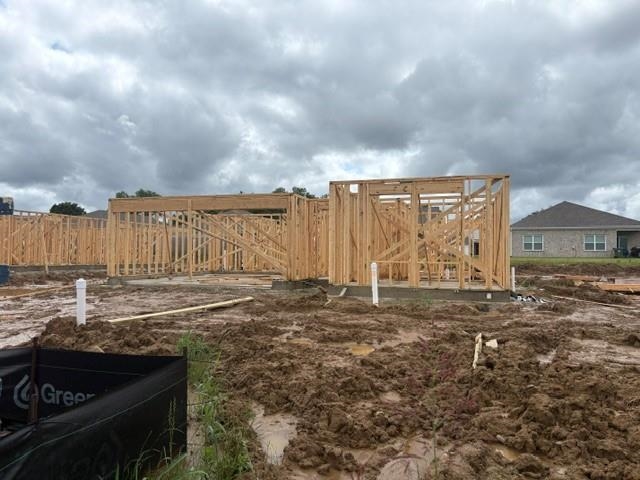 7965 Clove Pasture Dr E Property Photo 2