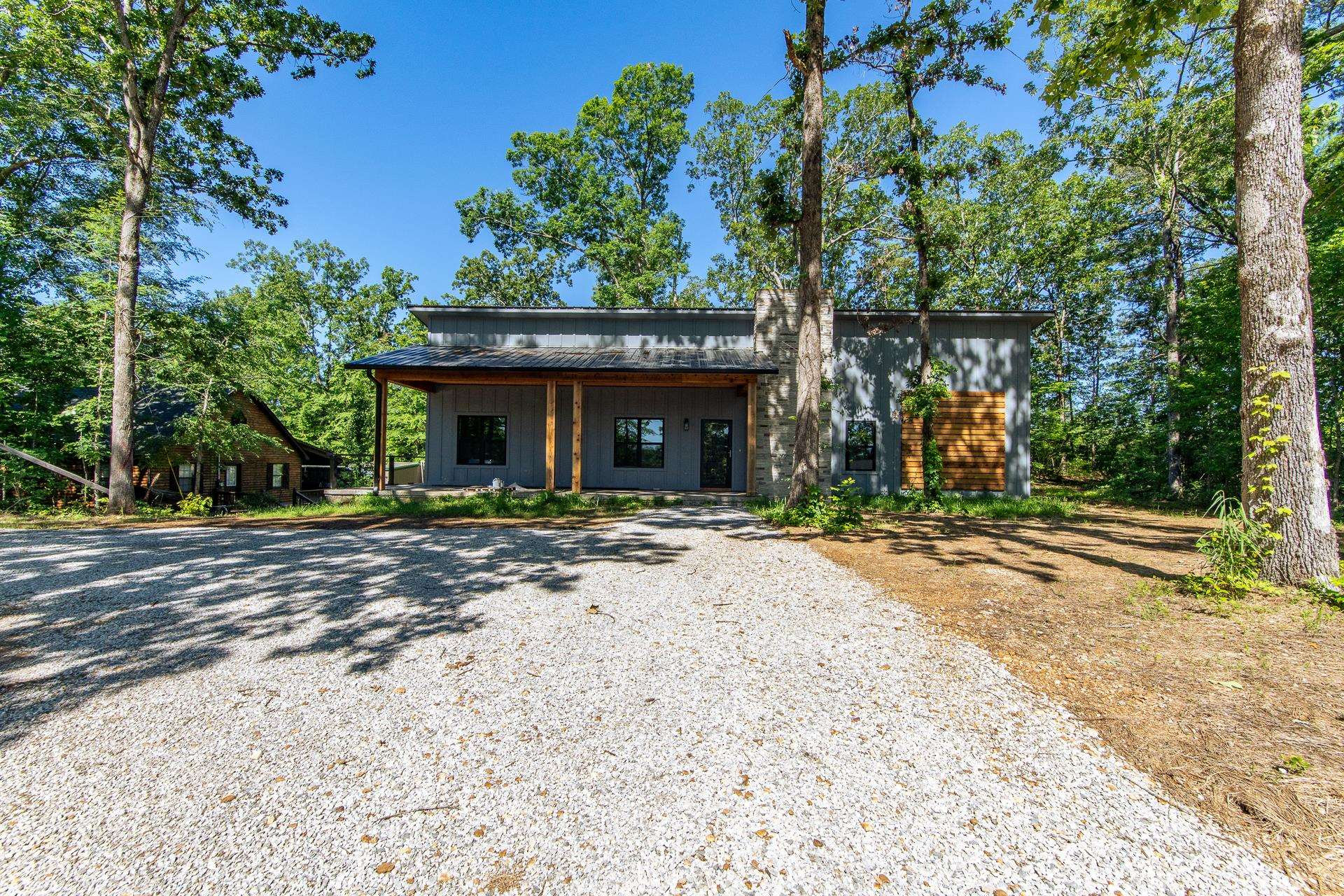 400 Yellow Creek Ln Property Photo 3