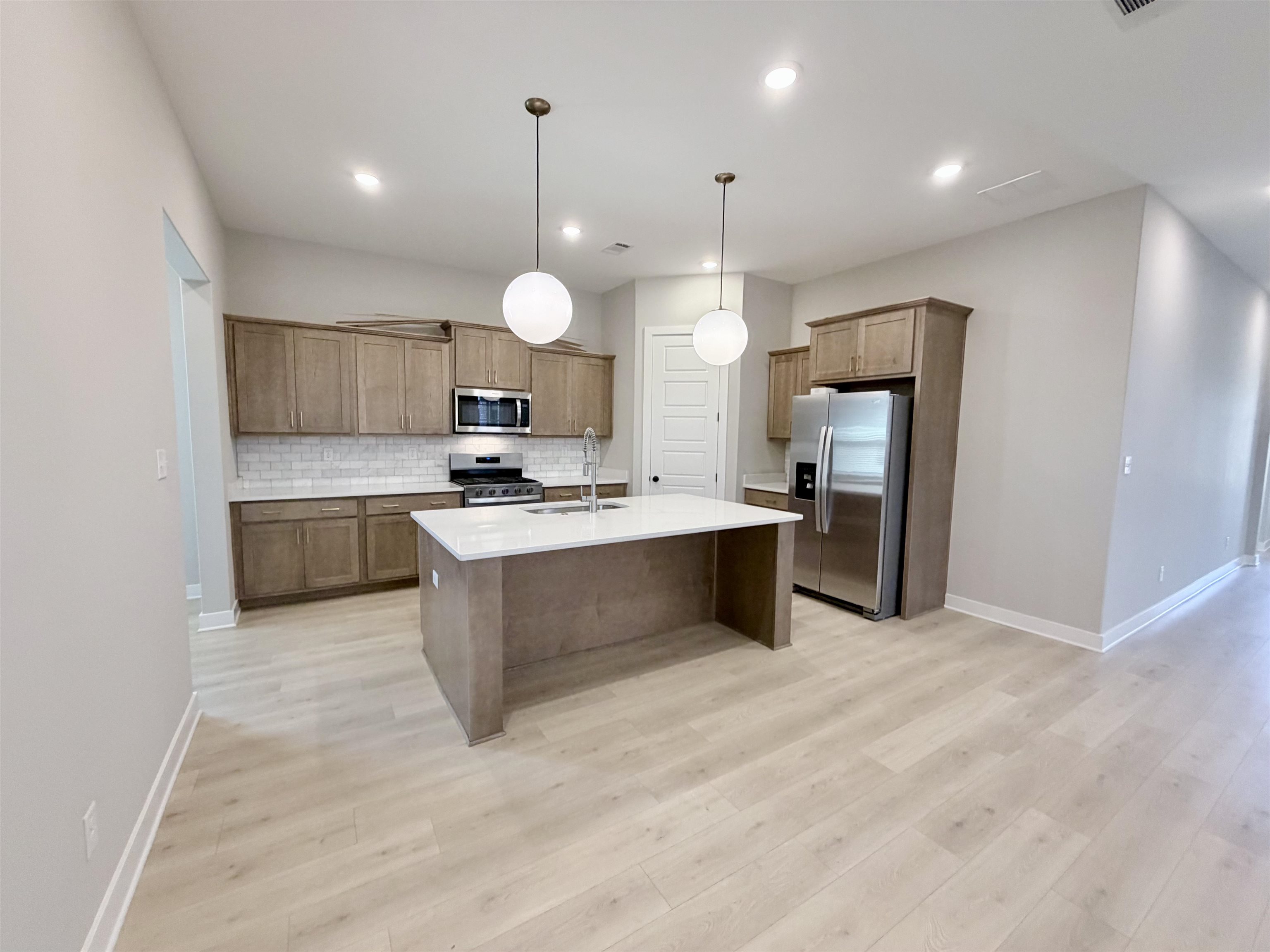 10230 Louanne Dr Property Photo 6