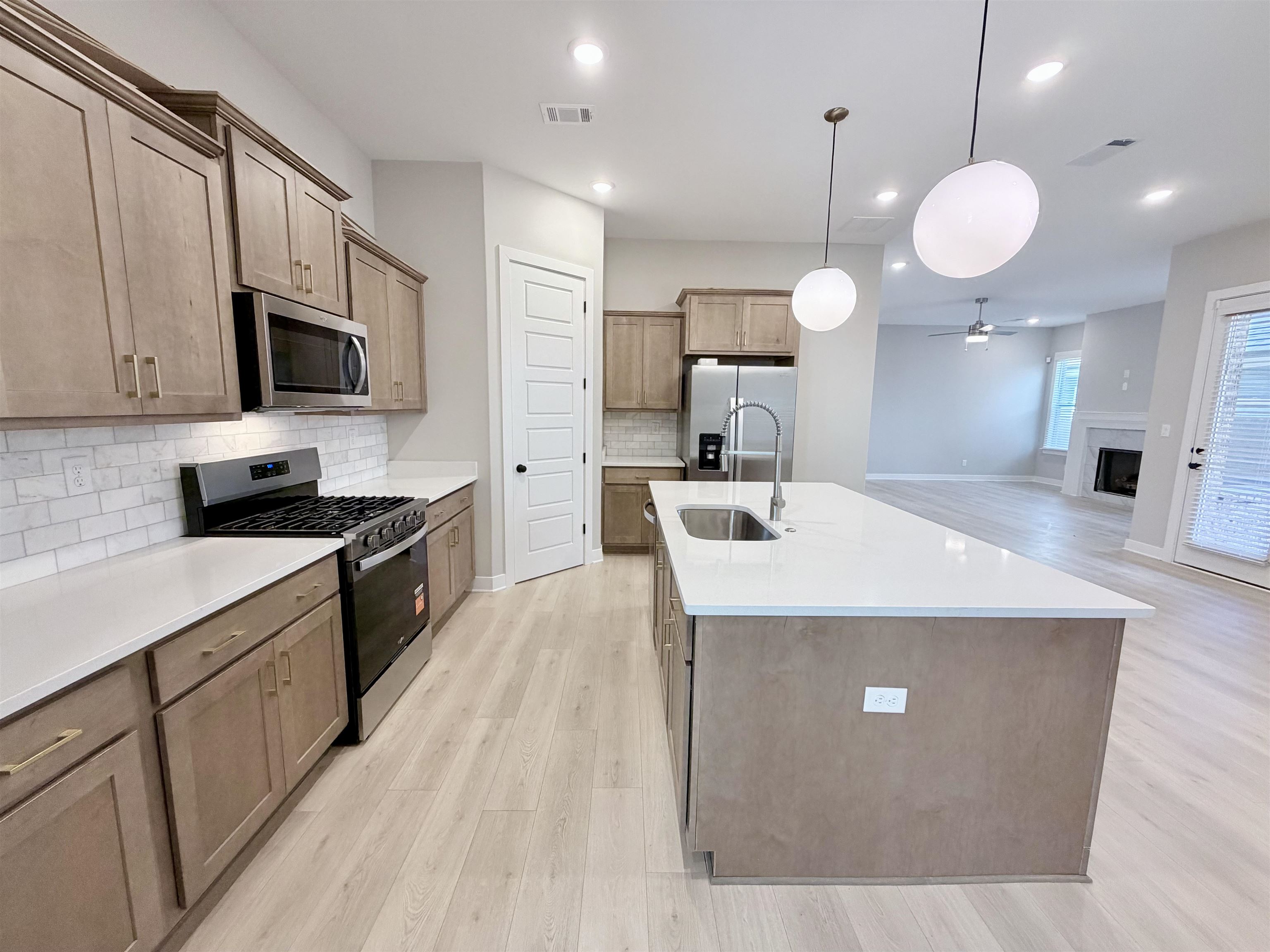 10230 Louanne Dr Property Photo 8