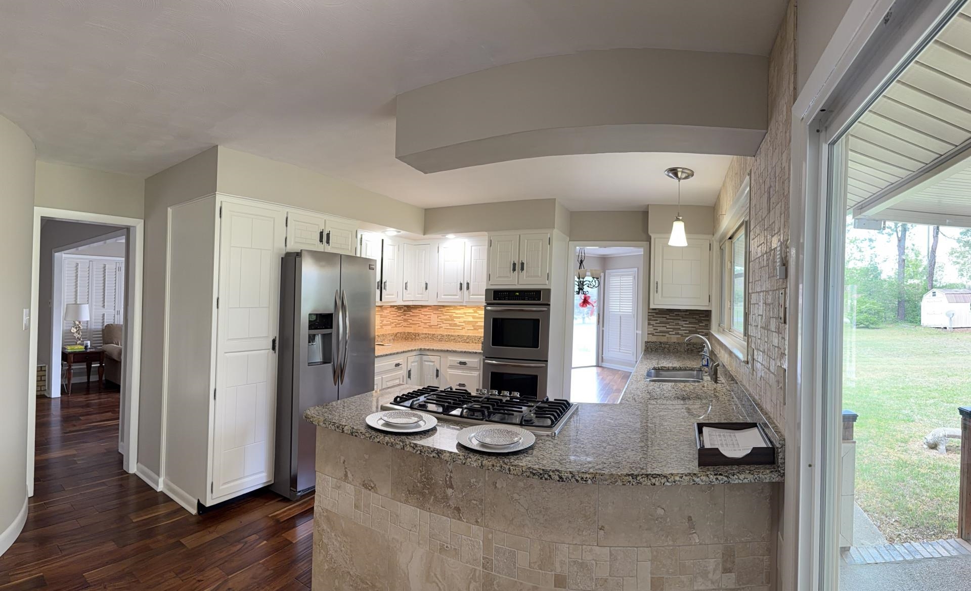 544 Peterson Lake Rd Property Photo 2
