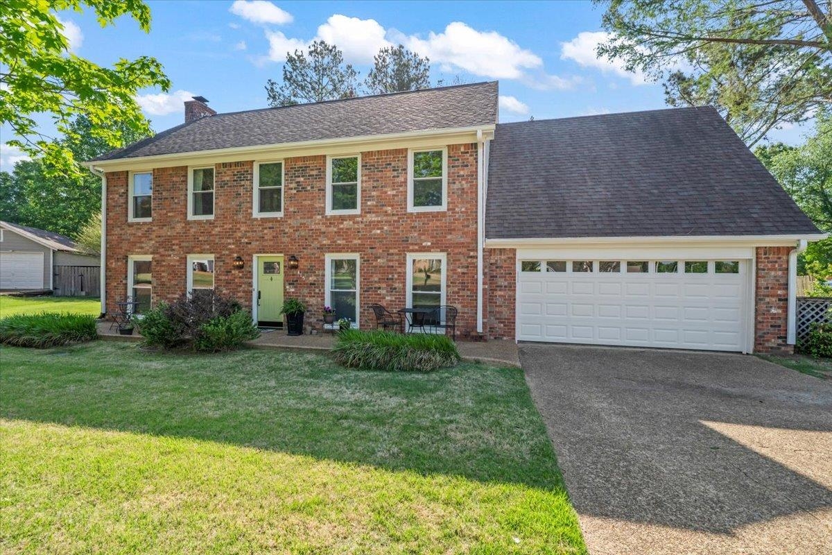 415 E Valleywood Cv Property Photo 1