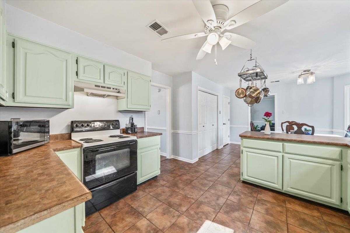 415 E Valleywood Cv Property Photo 14