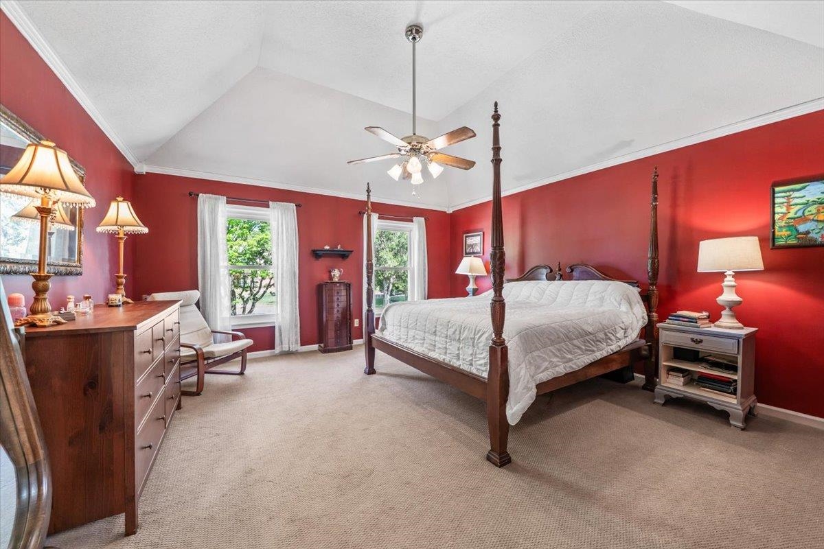 415 E Valleywood Cv Property Photo 18