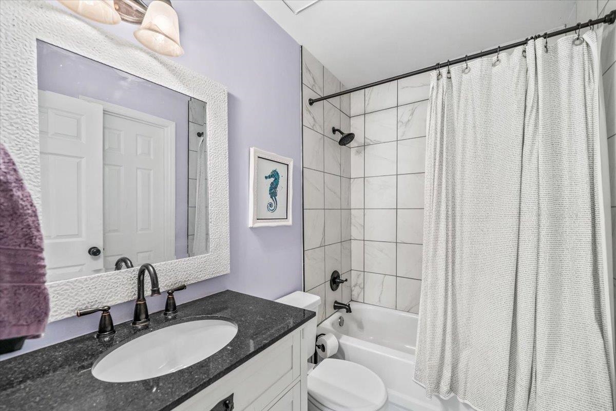 415 E Valleywood Cv Property Photo 23