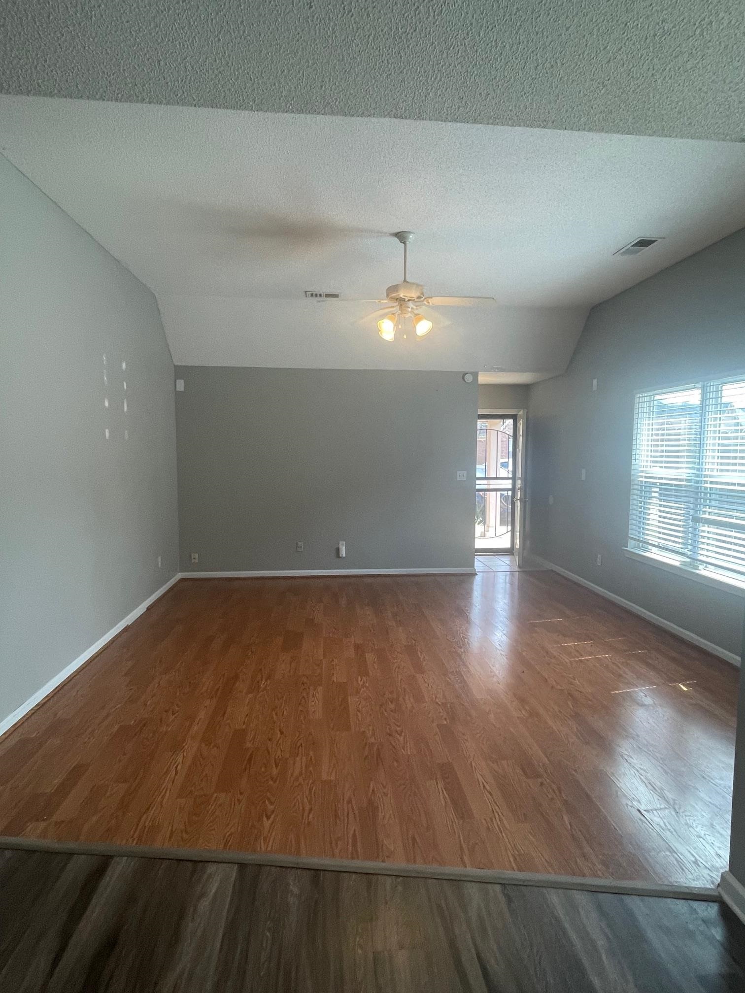 7068 Millers Glen Way Property Photo 2