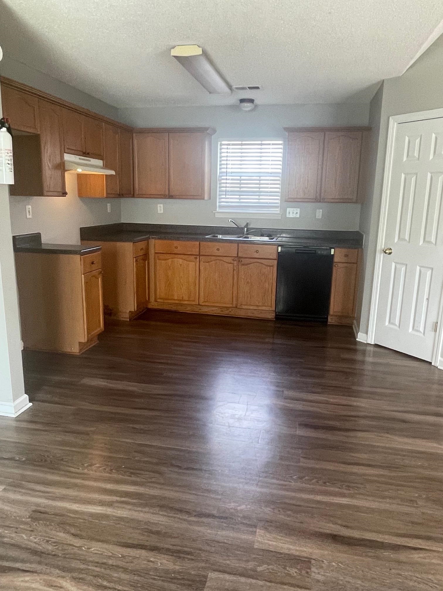7068 Millers Glen Way Property Photo 3