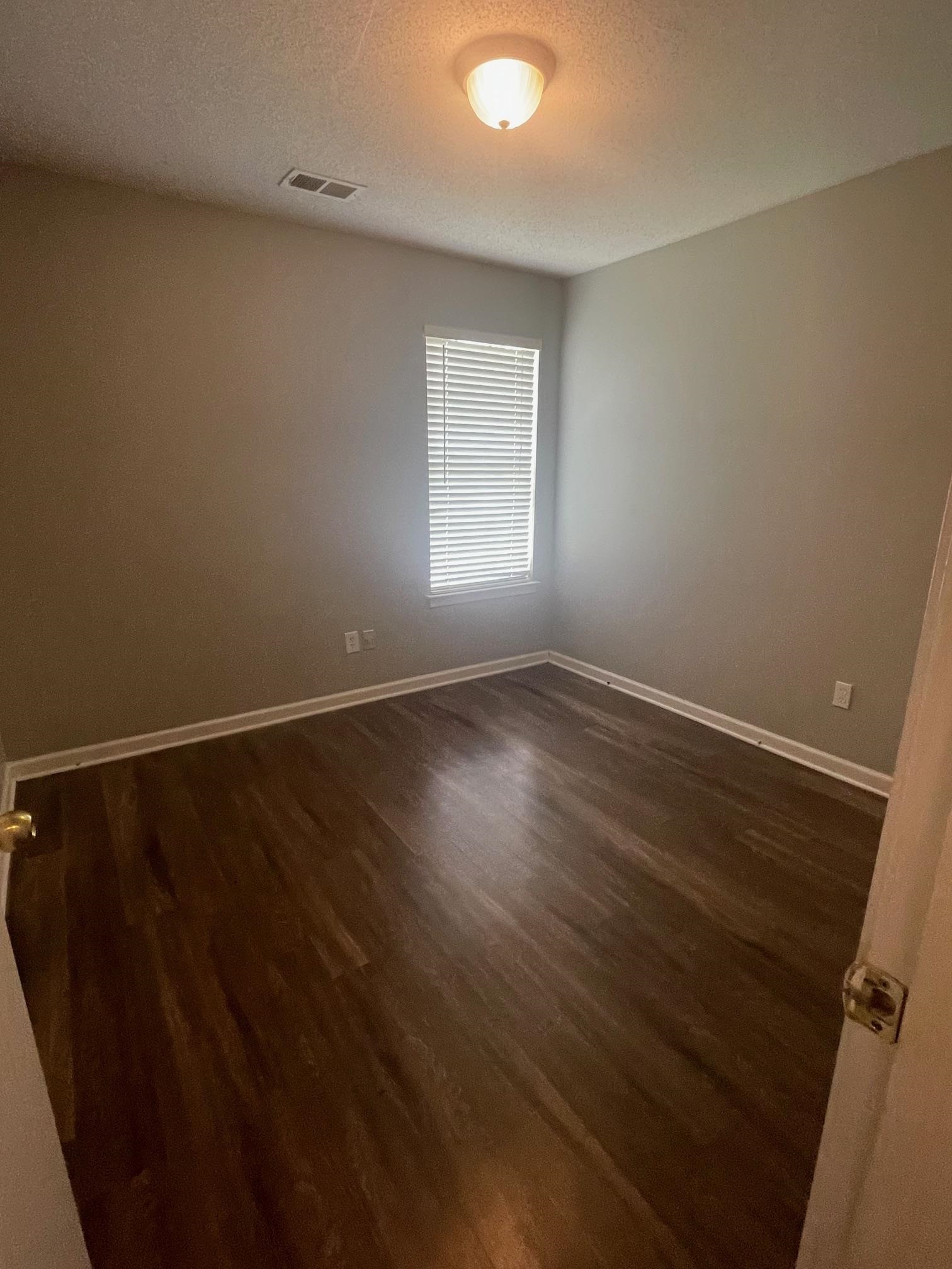7068 Millers Glen Way Property Photo 6