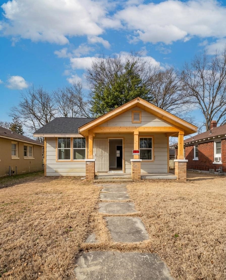 1495 Maplewood St Property Photo 1