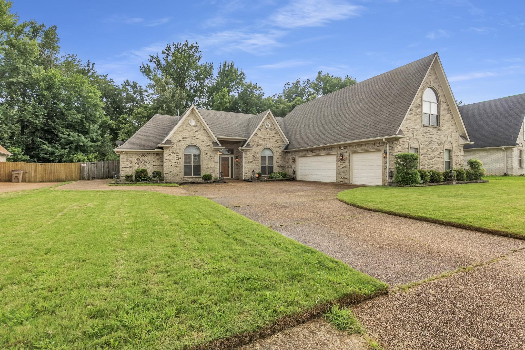 8499 Freiden Trl Property Photo 1